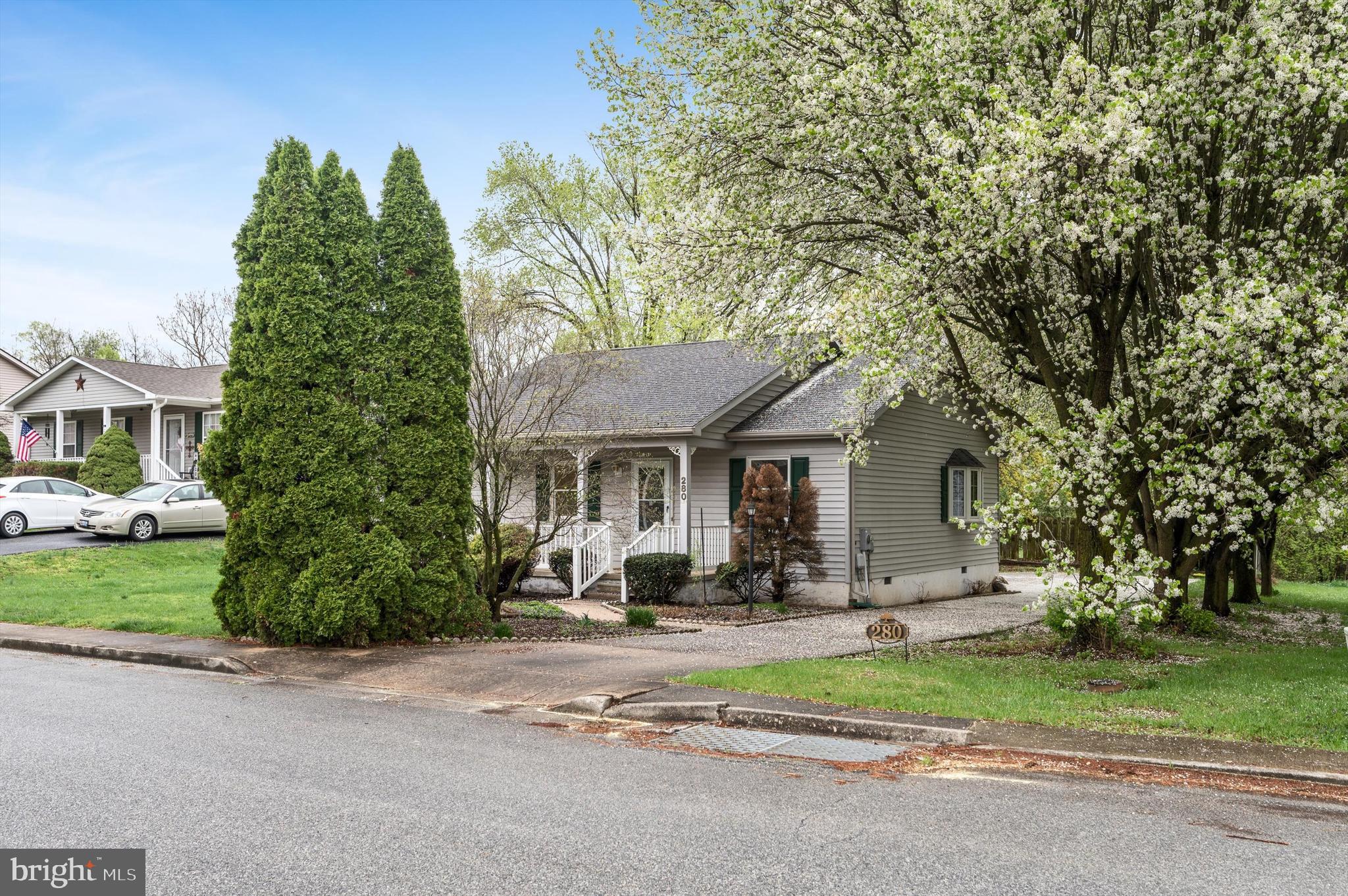 PATRICK HENRY ESTATES - Residential