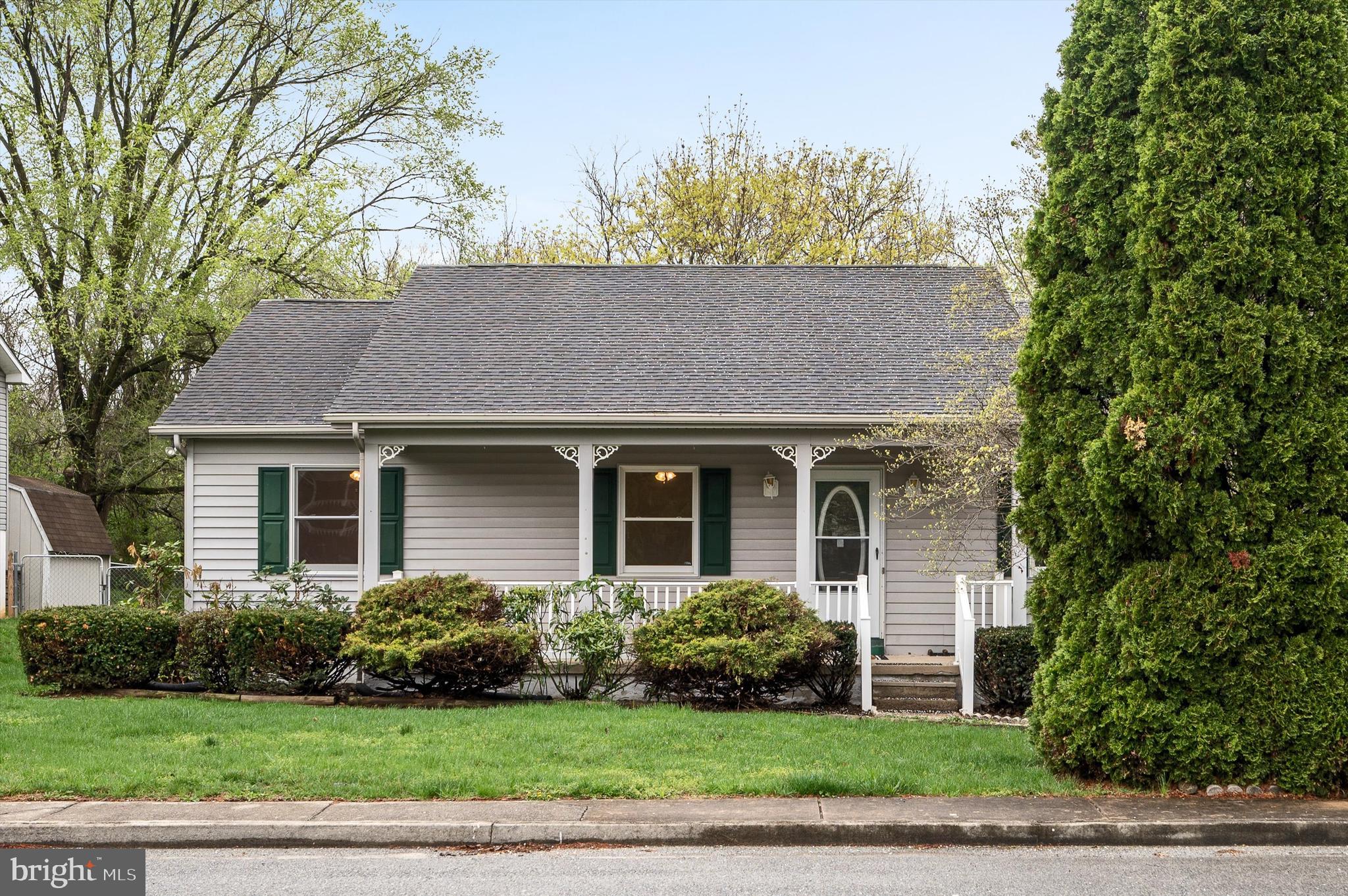 PATRICK HENRY ESTATES - Residential