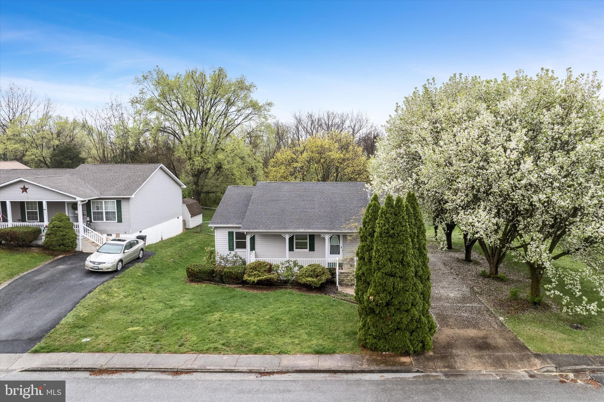 PATRICK HENRY ESTATES - Residential