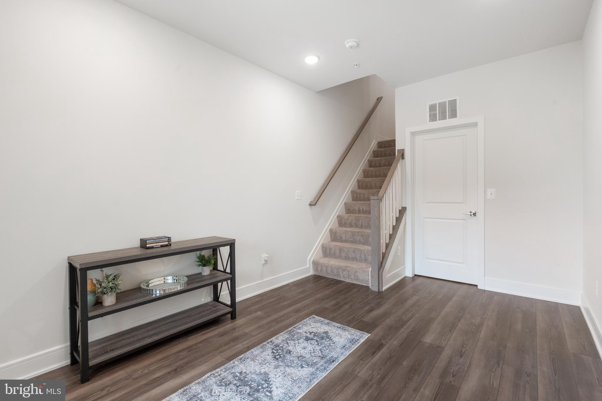 DEMOTT & SILVER - Residential