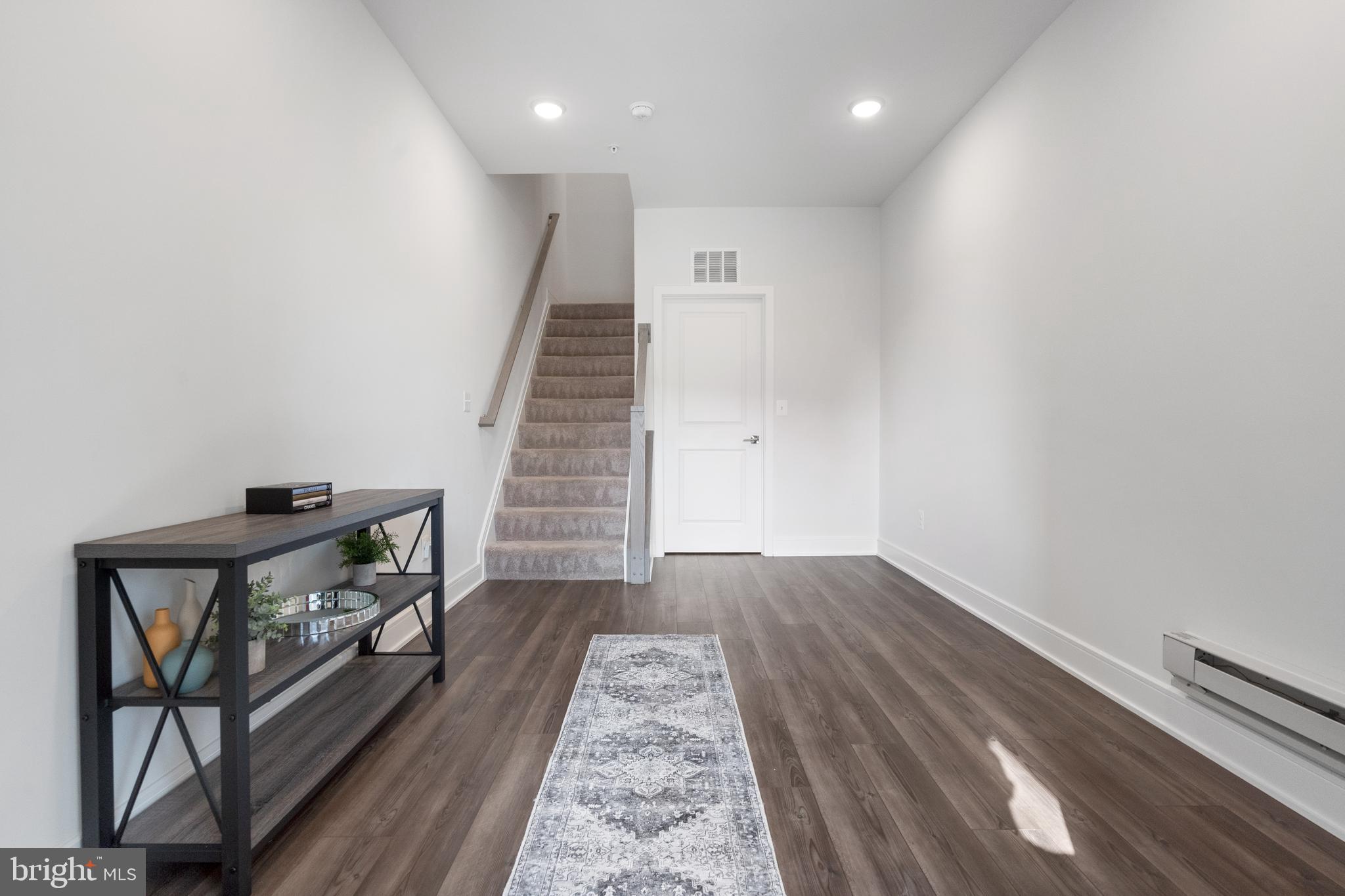 DEMOTT & SILVER - Residential