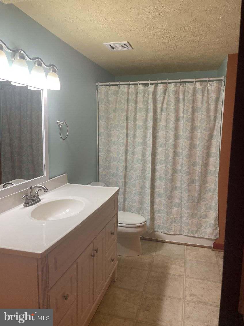 CHESAPEAKE RANCH ESTATES - Residential Lease