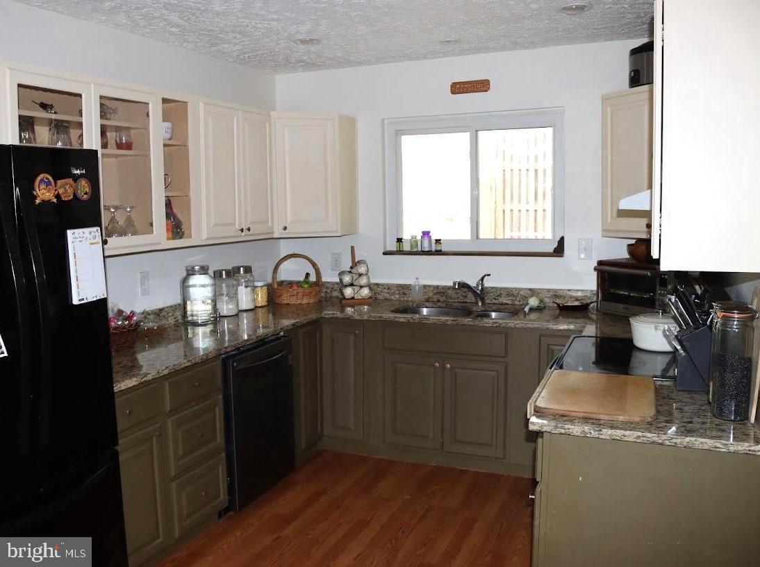 WESTOWNE VILLAGE - Residential