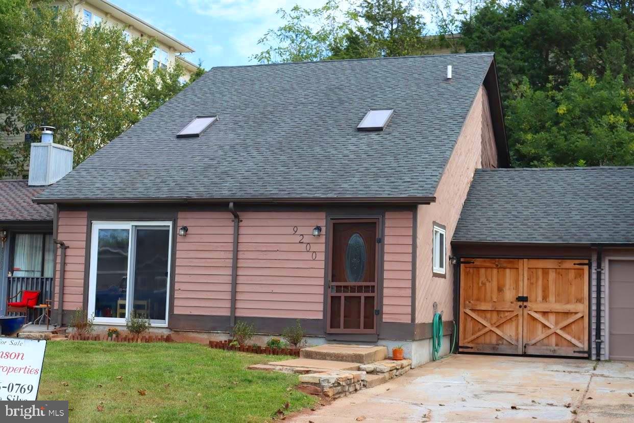 WESTOWNE VILLAGE - Residential