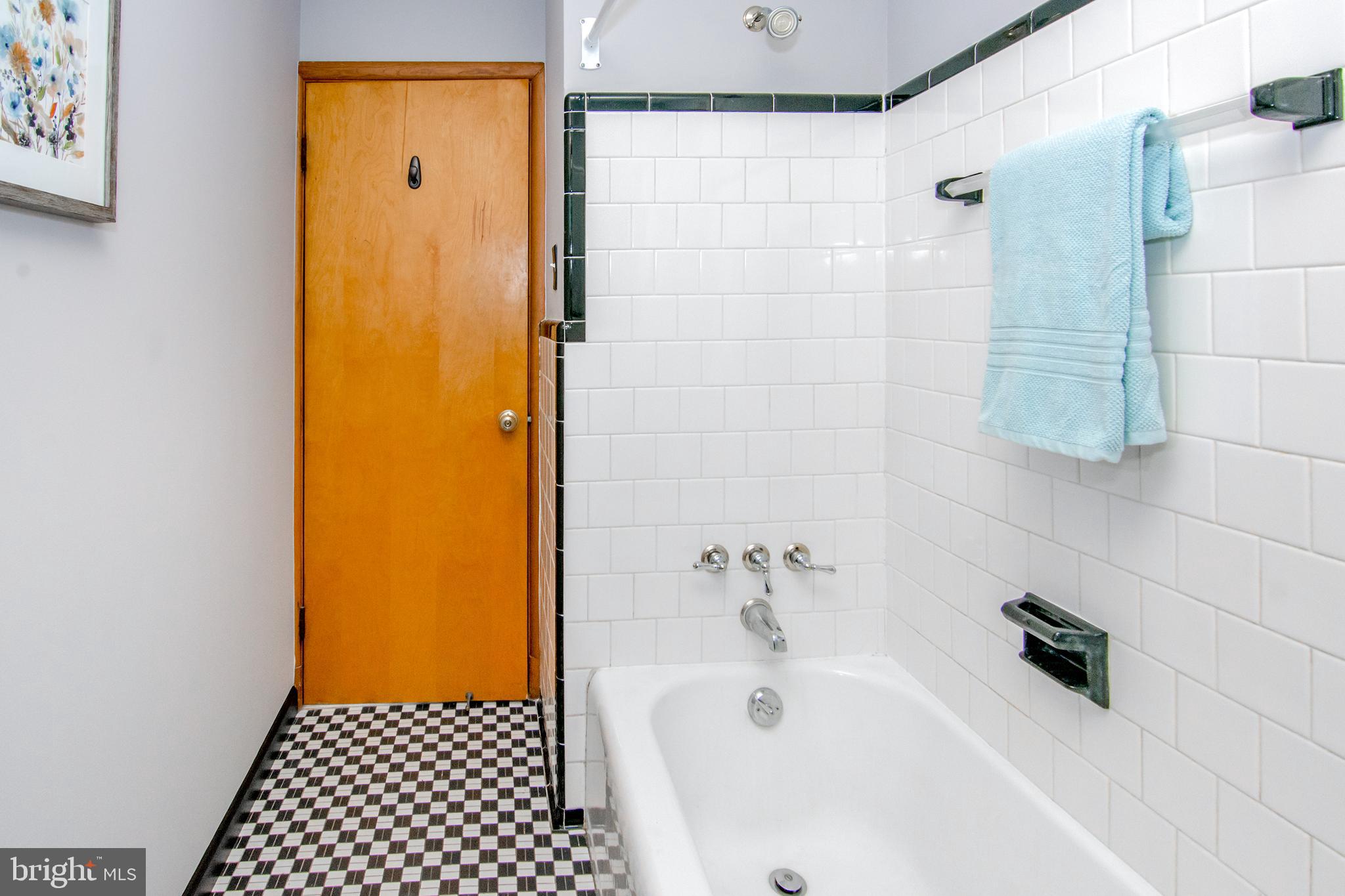 PERRY HALL - Residential