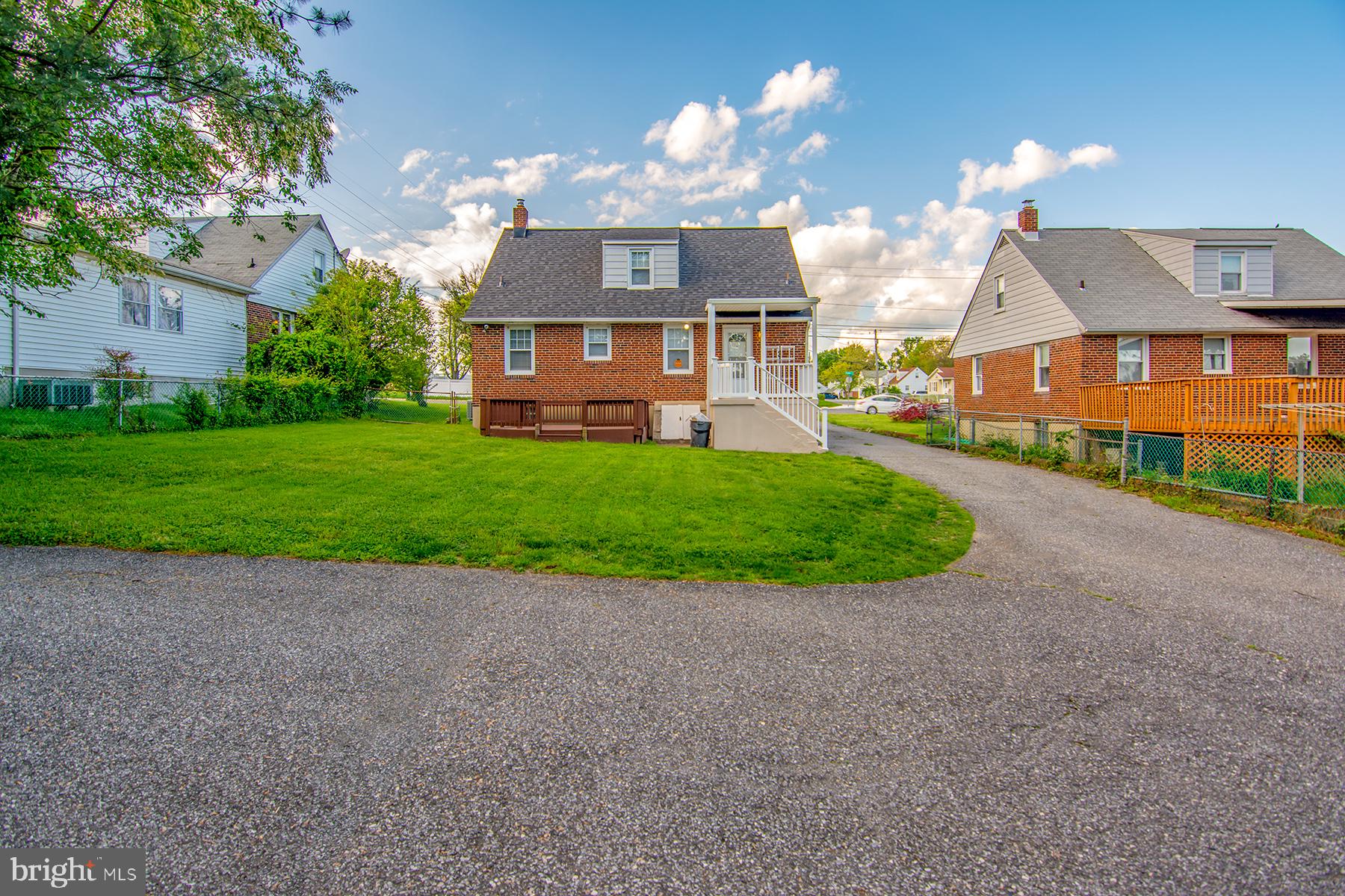 PERRY HALL - Residential