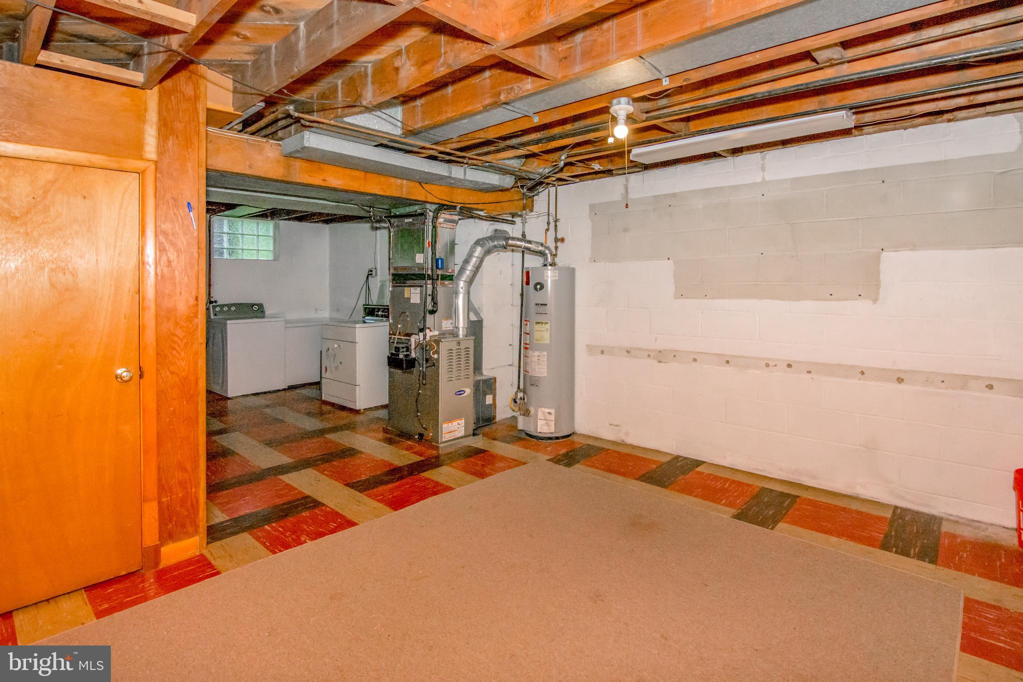 PERRY HALL - Residential