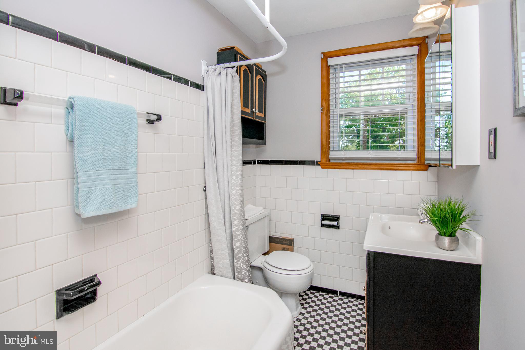 PERRY HALL - Residential