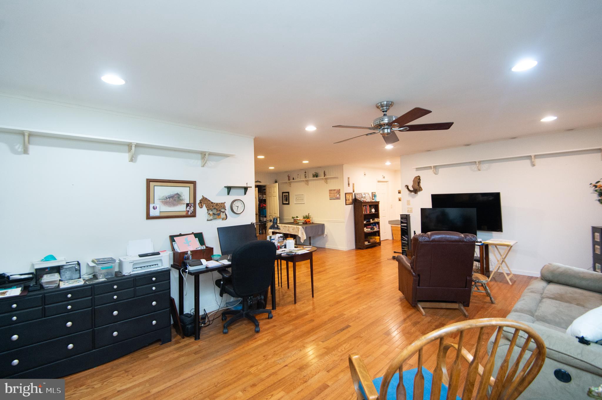 THOMPSONTOWN - Residential