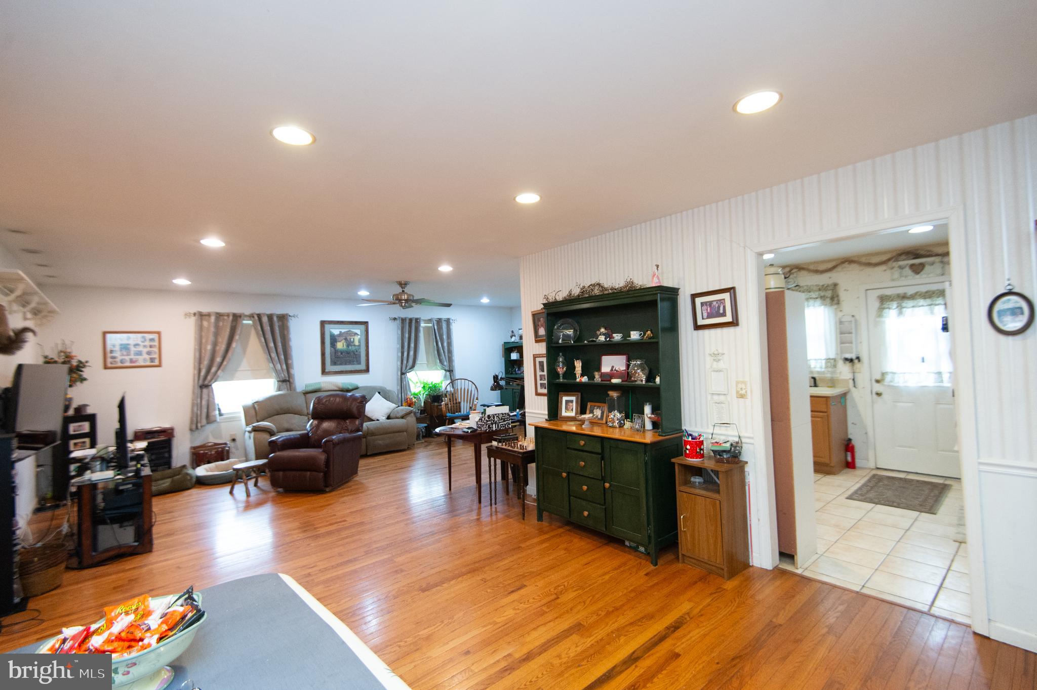 THOMPSONTOWN - Residential