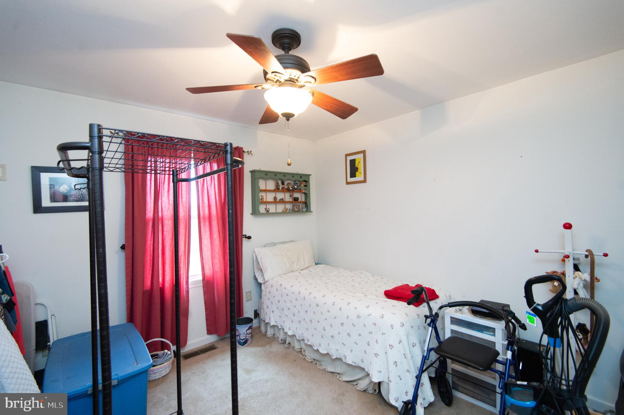 THOMPSONTOWN - Residential