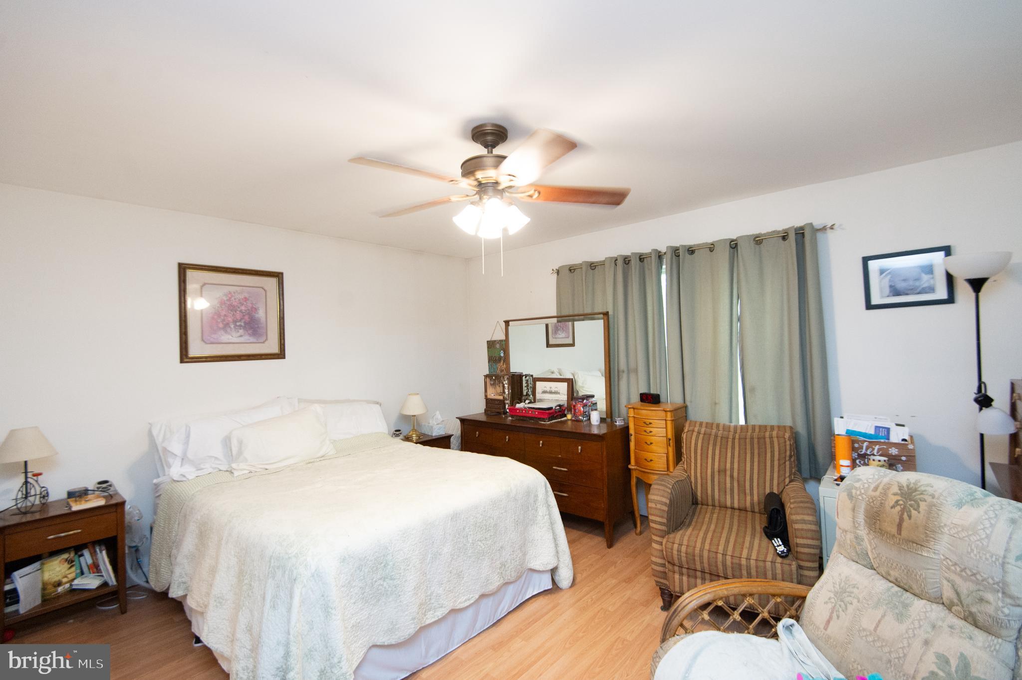 THOMPSONTOWN - Residential