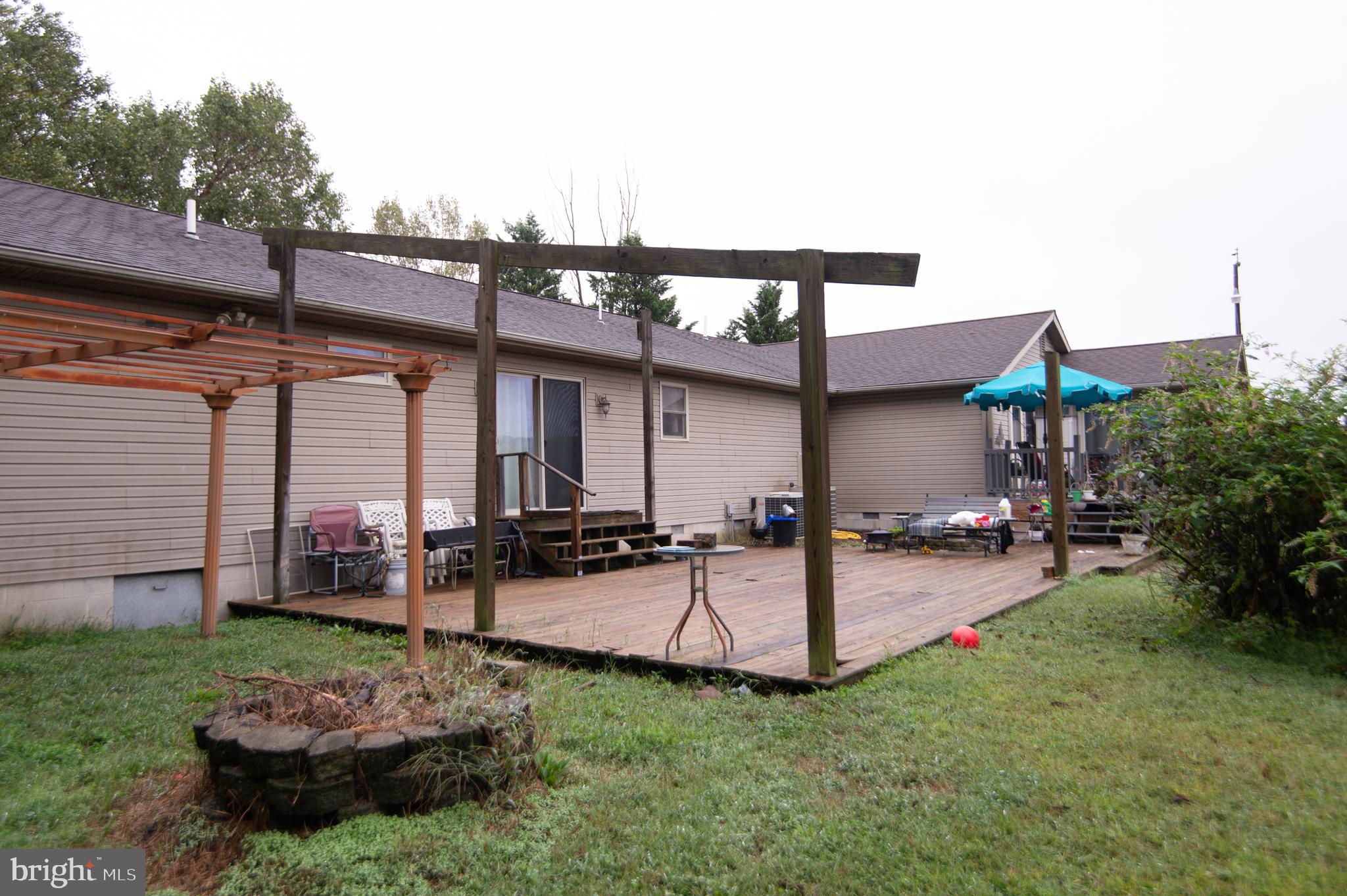 THOMPSONTOWN - Residential