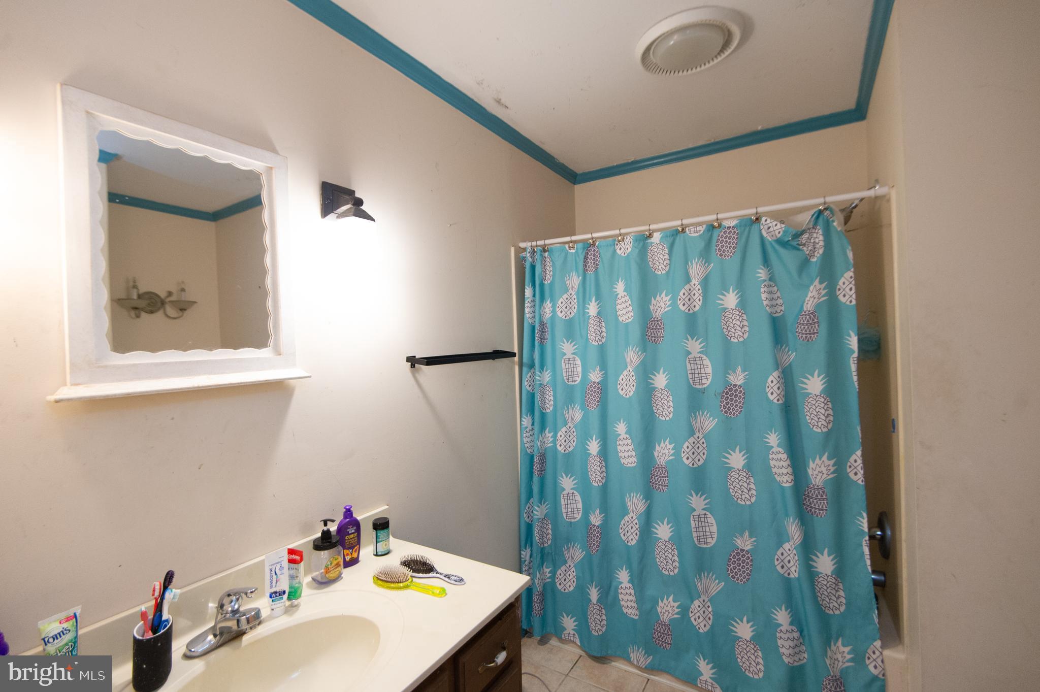 THOMPSONTOWN - Residential