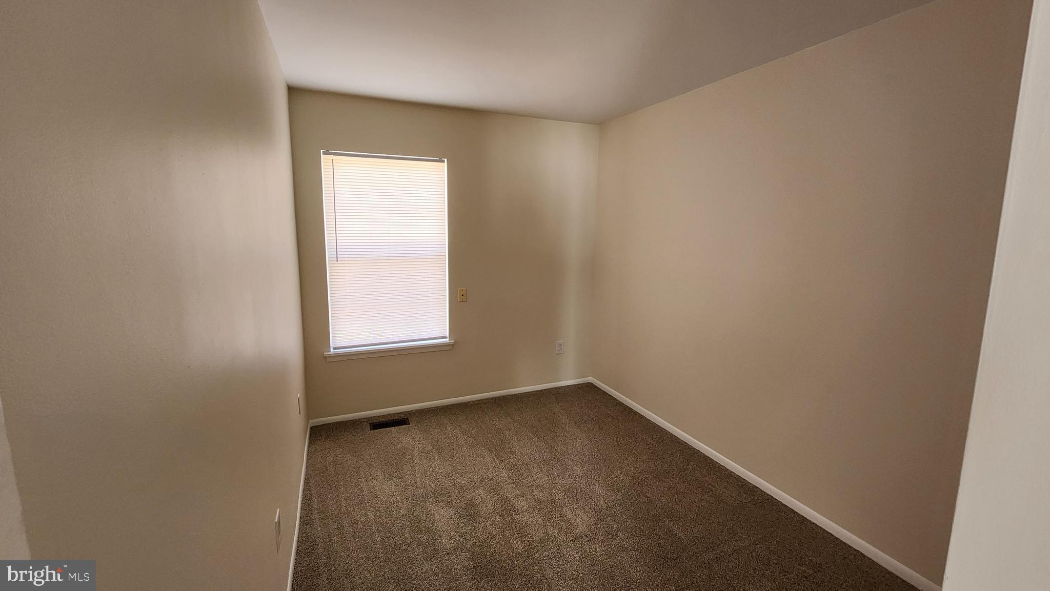 MATTAWOMAN WOODS IND HEAD - Residential Lease