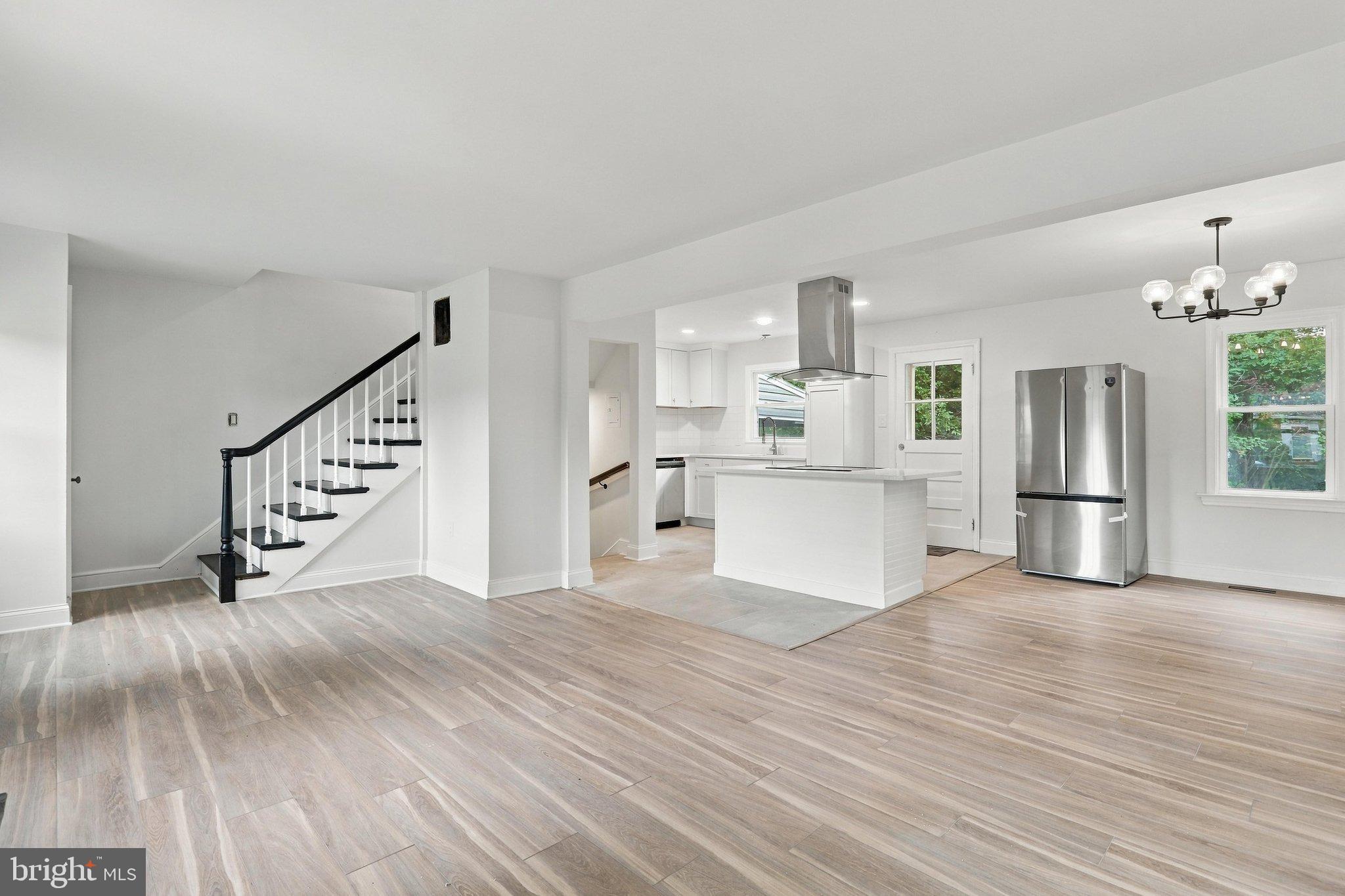 135 BLAKELEY PLACE