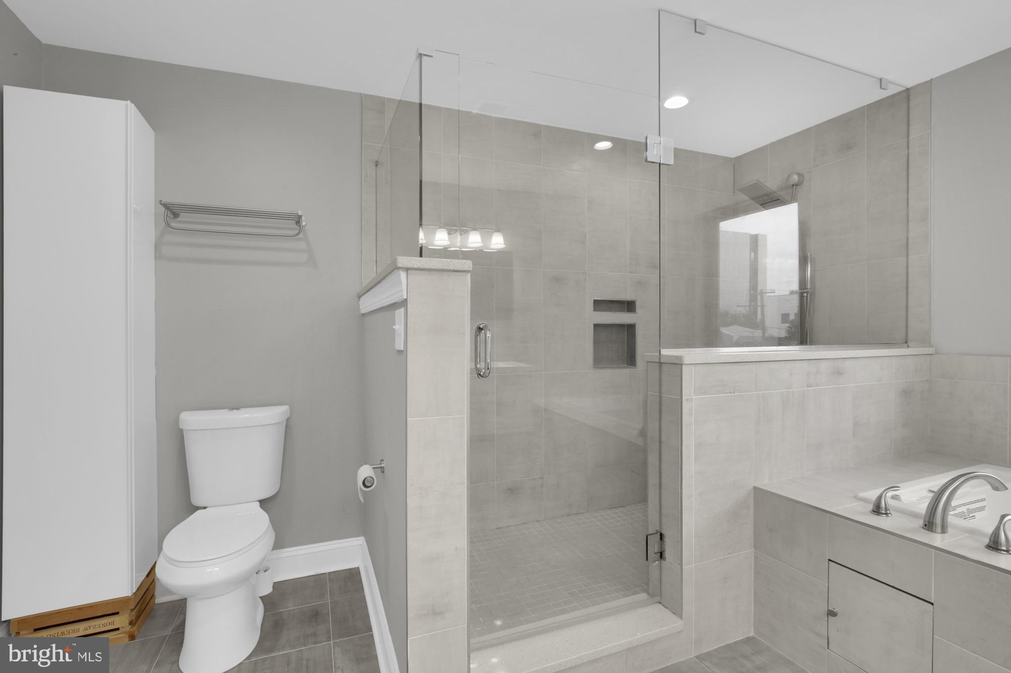 OLDE KENSINGTON - Residential Lease