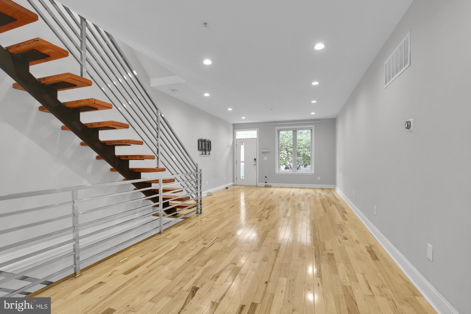 OLDE KENSINGTON - Residential Lease