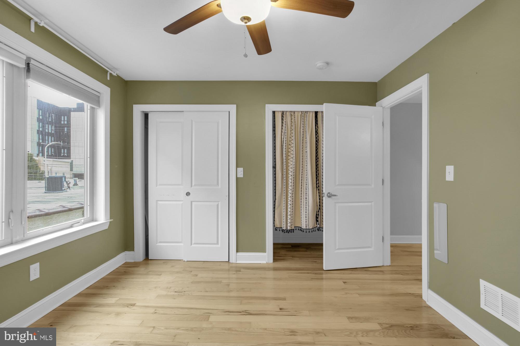 OLDE KENSINGTON - Residential Lease