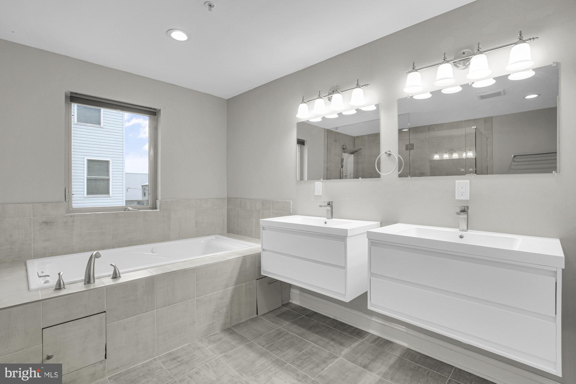 OLDE KENSINGTON - Residential Lease