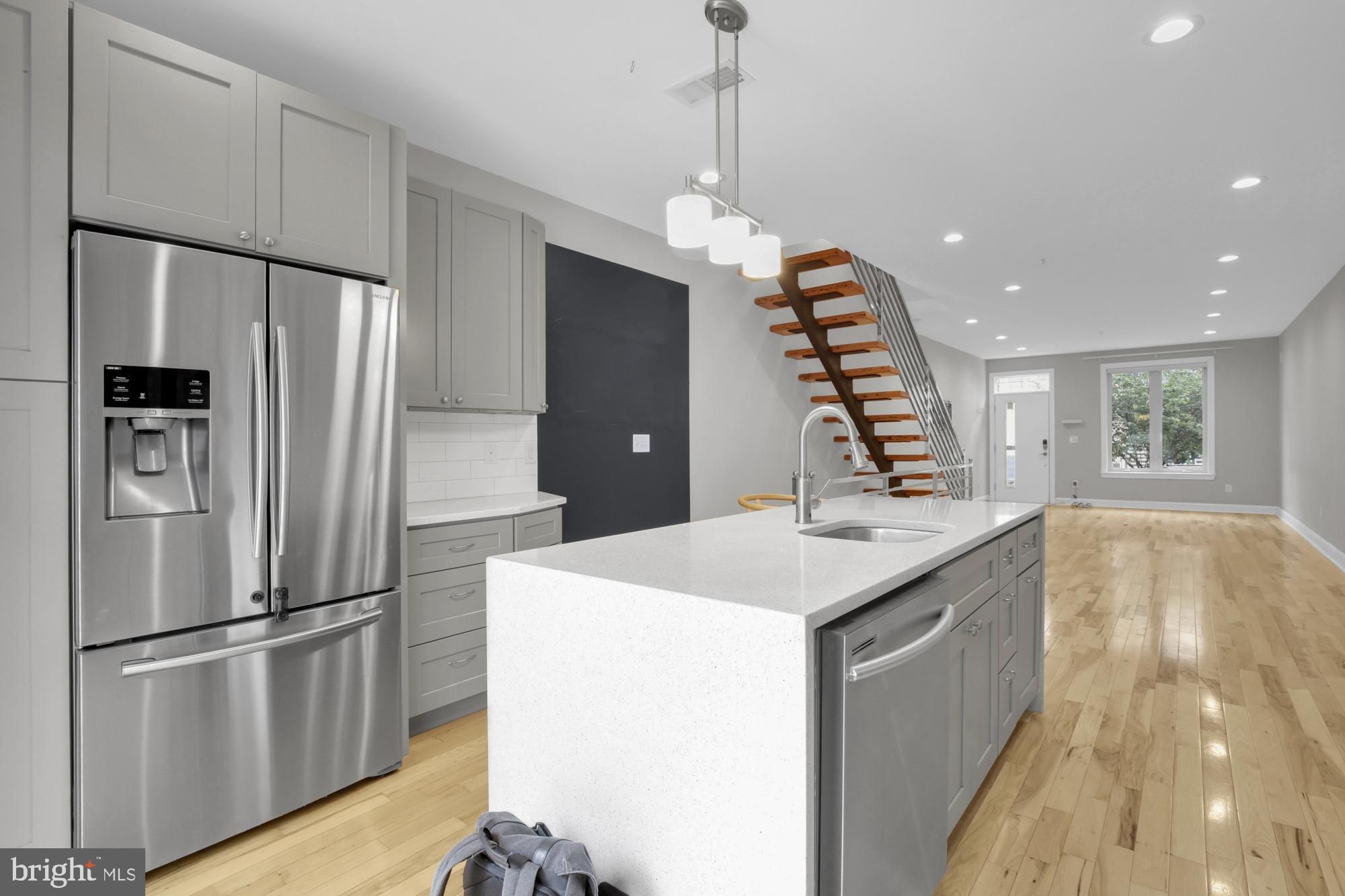 OLDE KENSINGTON - Residential Lease