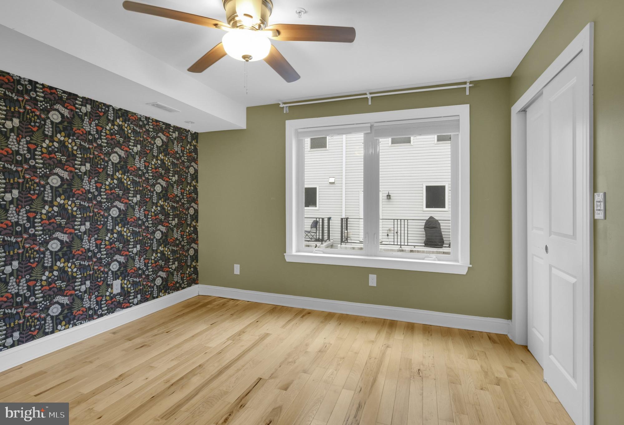 OLDE KENSINGTON - Residential Lease