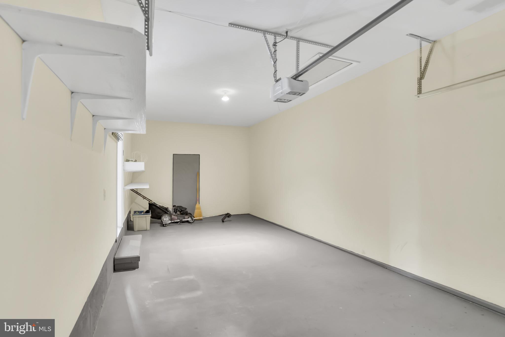 SMALL CROSSINGS - Residential