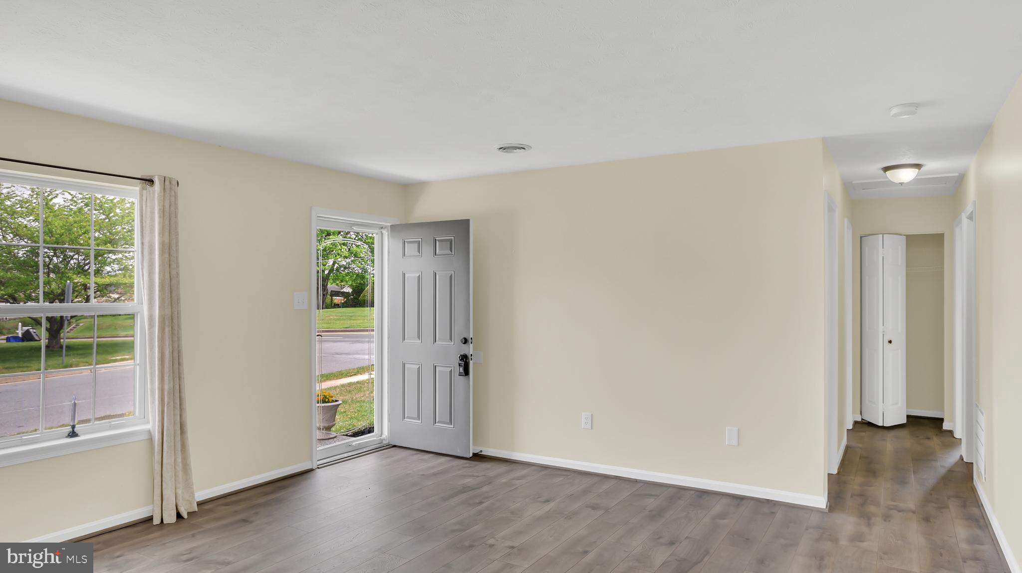 SMALL CROSSINGS - Residential