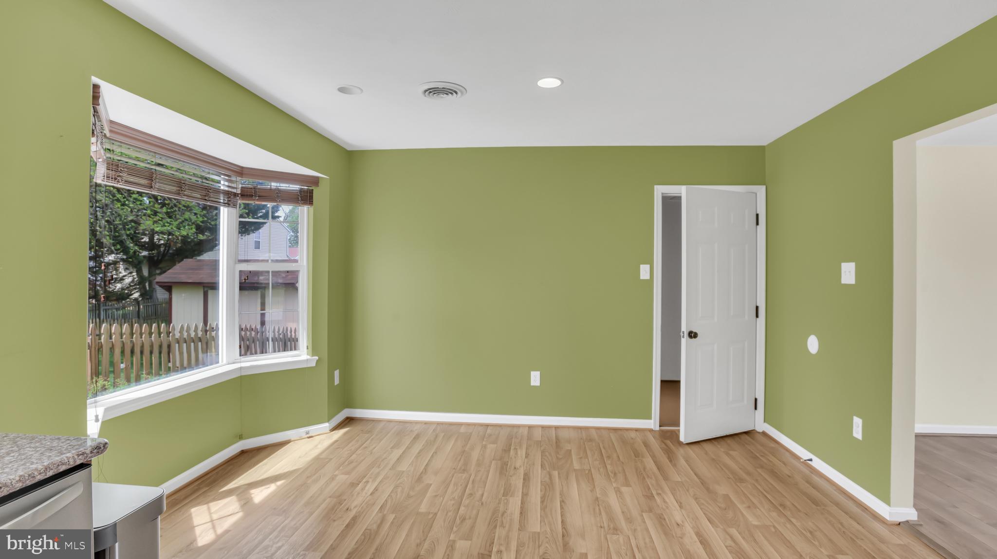 SMALL CROSSINGS - Residential