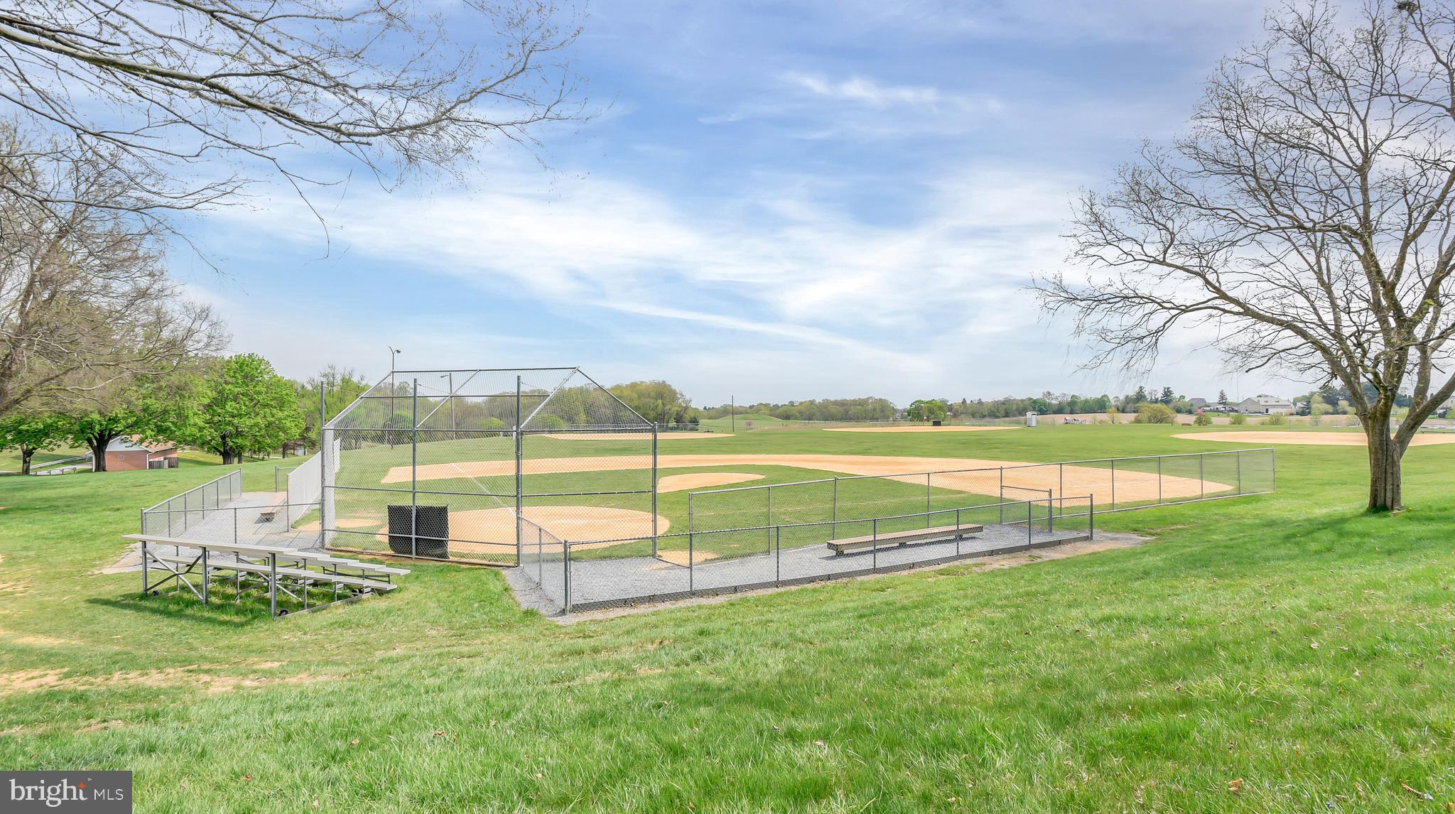 SMALL CROSSINGS - Residential