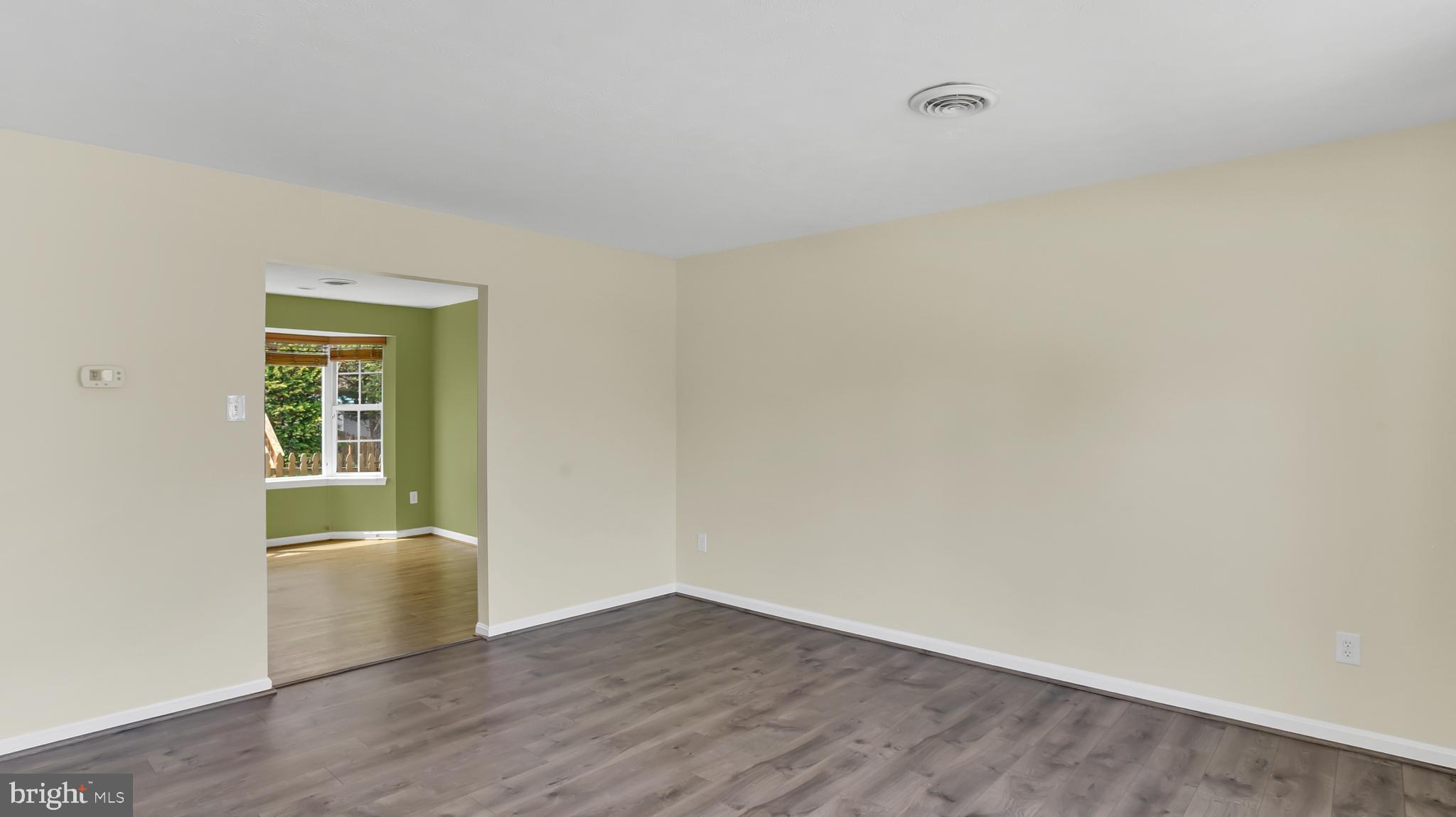 SMALL CROSSINGS - Residential