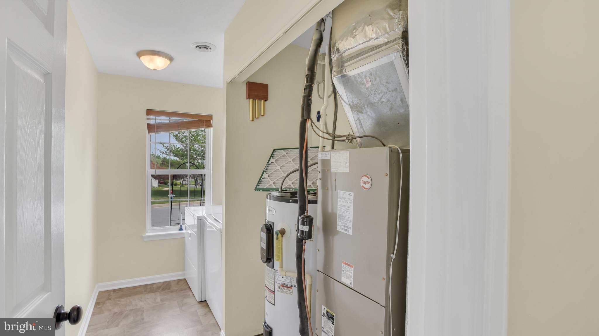 SMALL CROSSINGS - Residential