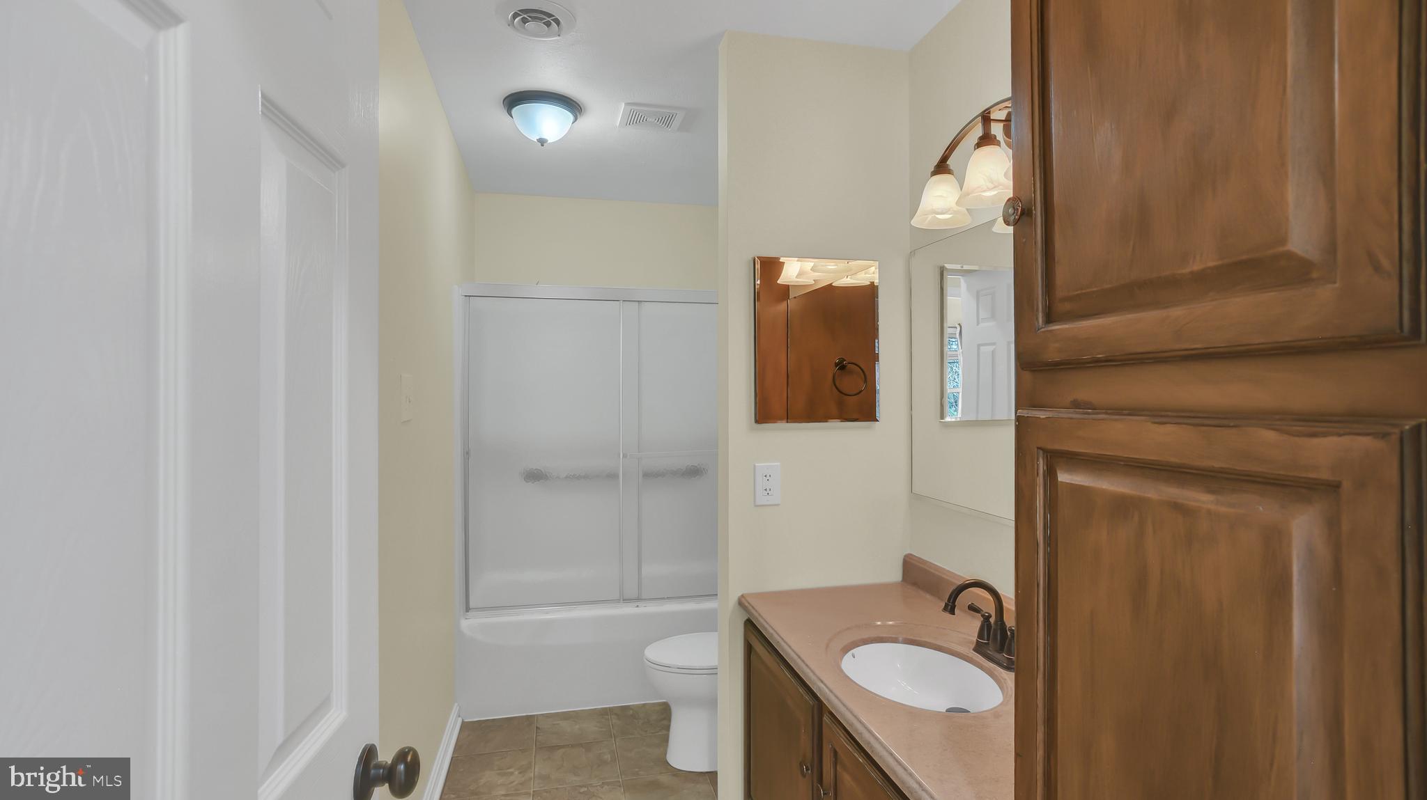 SMALL CROSSINGS - Residential