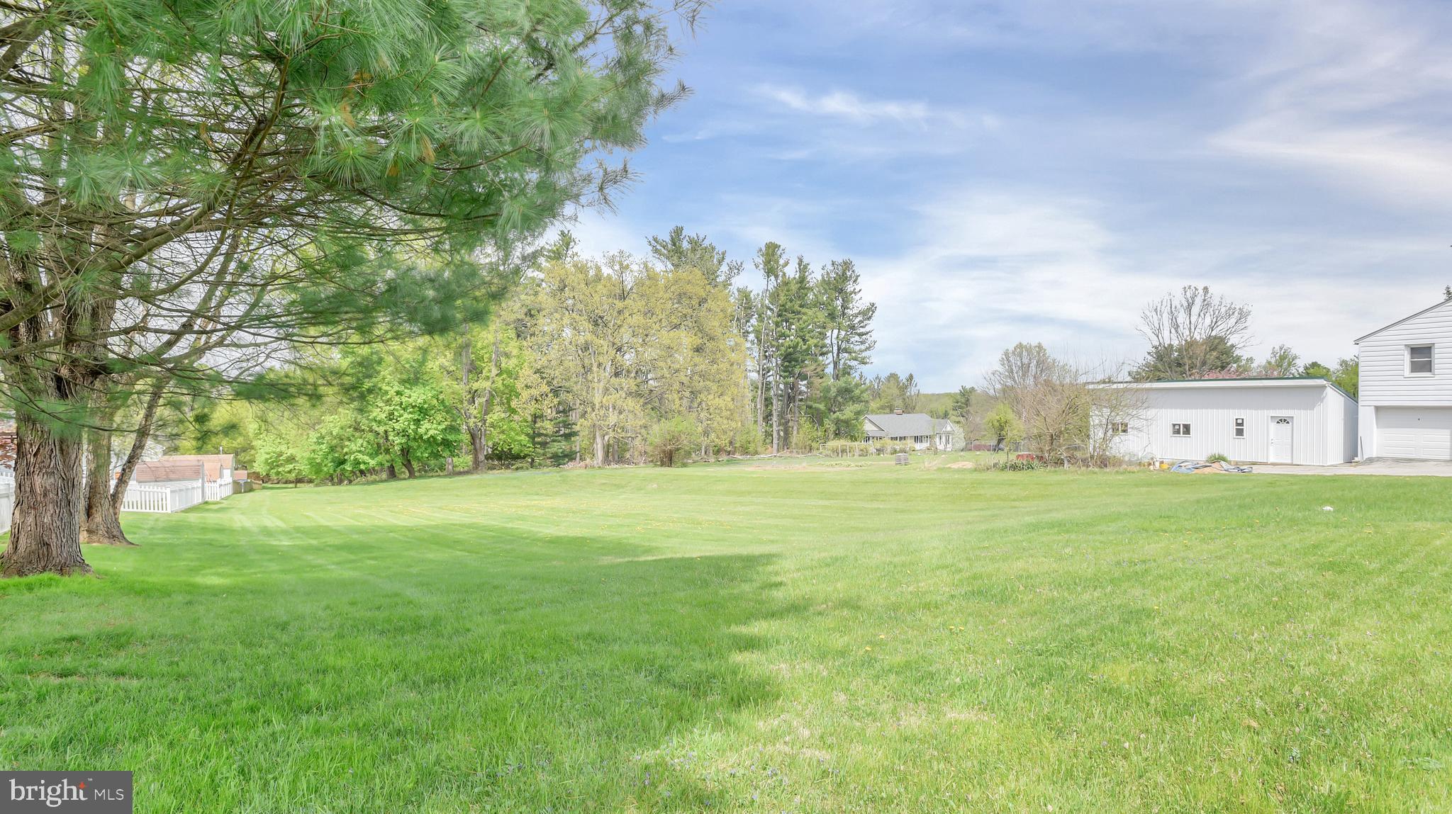 SMALL CROSSINGS - Residential