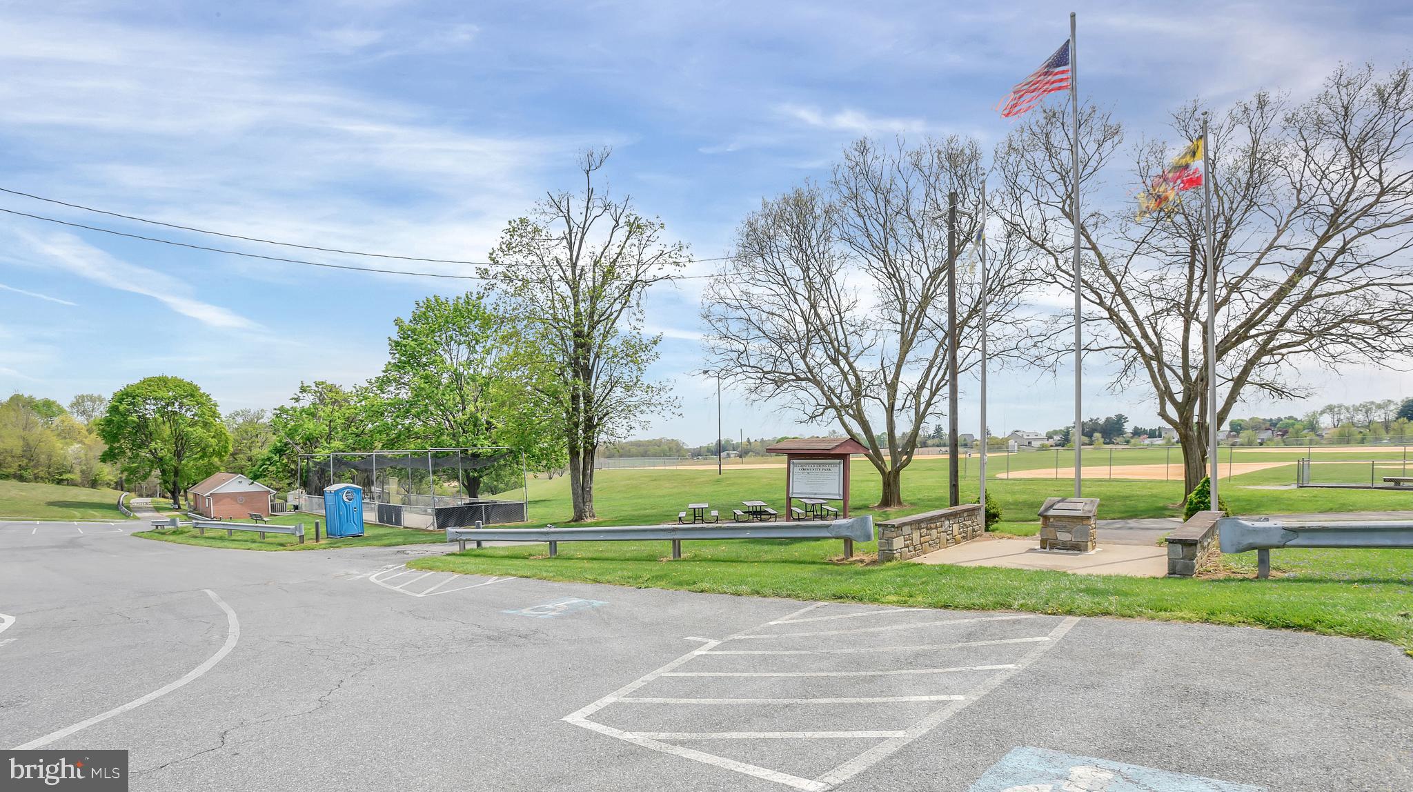 SMALL CROSSINGS - Residential