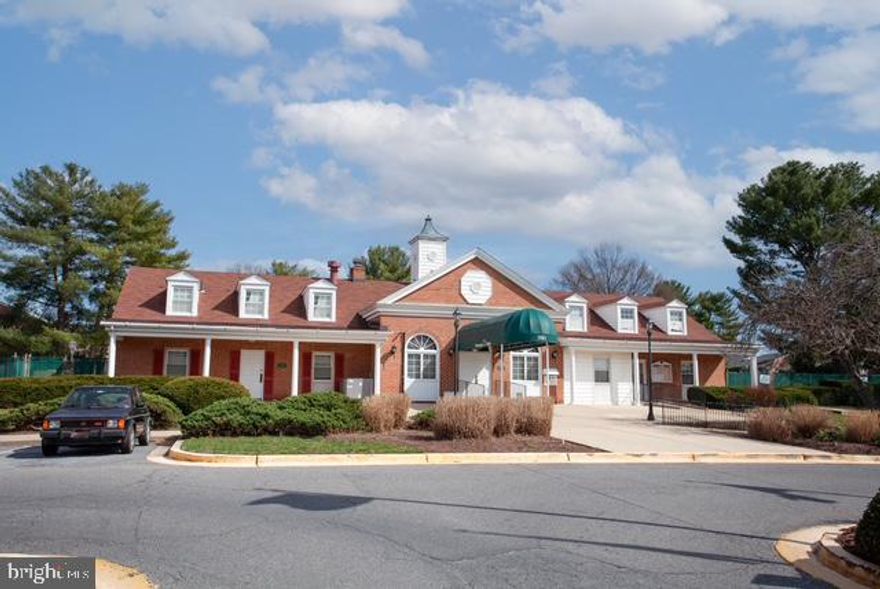 Discover comfort and convenience in this beautifully maintained two-bedroom, one-bathroom condo located in the desirable Diamond Farm neighborhood. Situated on the bottom level, this home boasts an open-concept layout filled with abundant natural light, creating a bright and airy ambiance.

Step outside to your spacious, fenced patio, perfect for relaxing or entertaining. Enjoy the best of Gaithersburg living with shopping, dining, and major roads/highways just minutes away, making commuting and errands a breeze.

Don’t miss out on this fantastic opportunity—schedule a showing today!