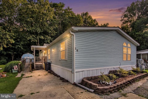 Mobile Home For Sale - 86 Edwards Lane<br/> LOTHIAN, MD 20711