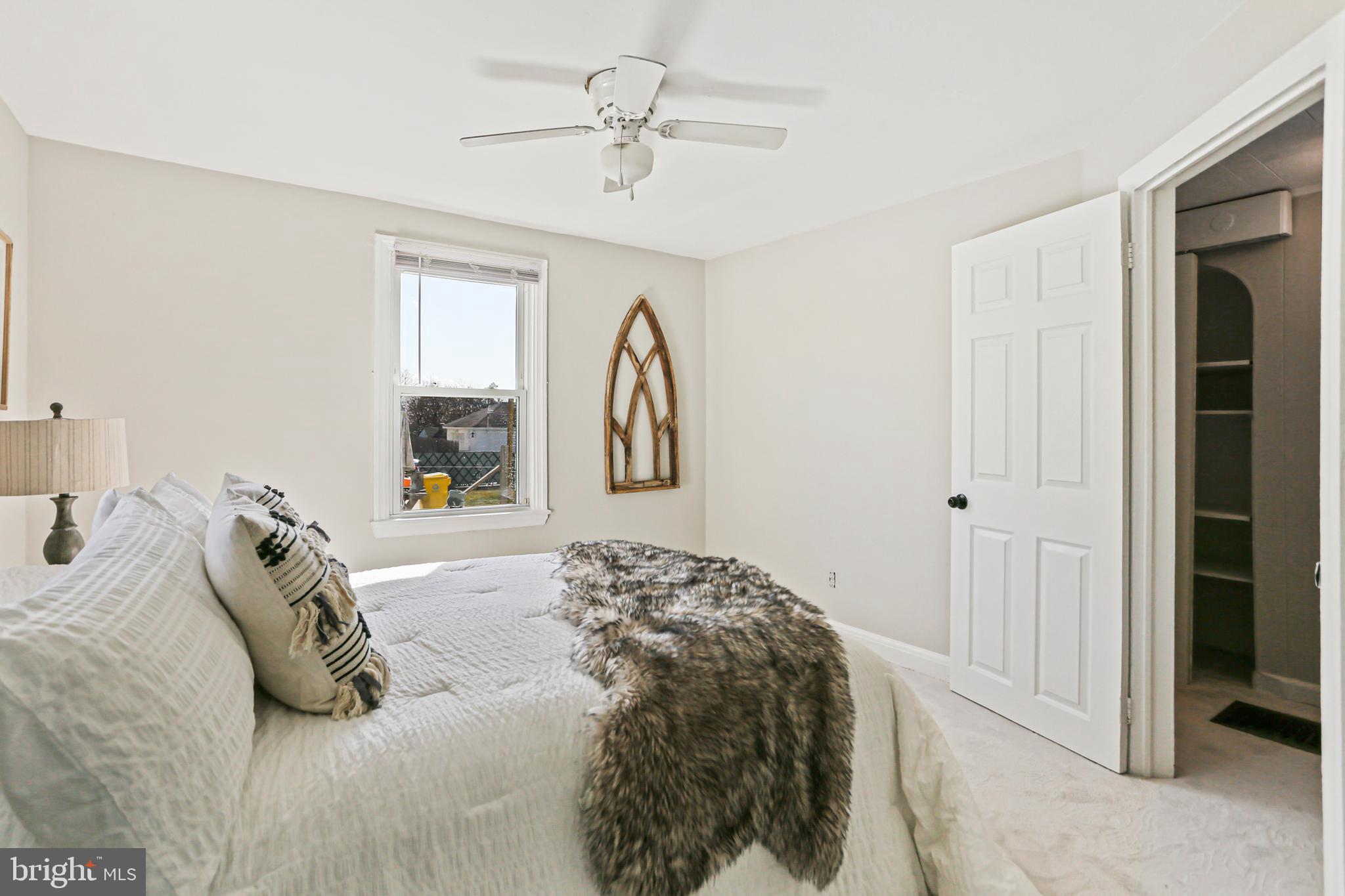 COLONIAL HOUSING - Residential