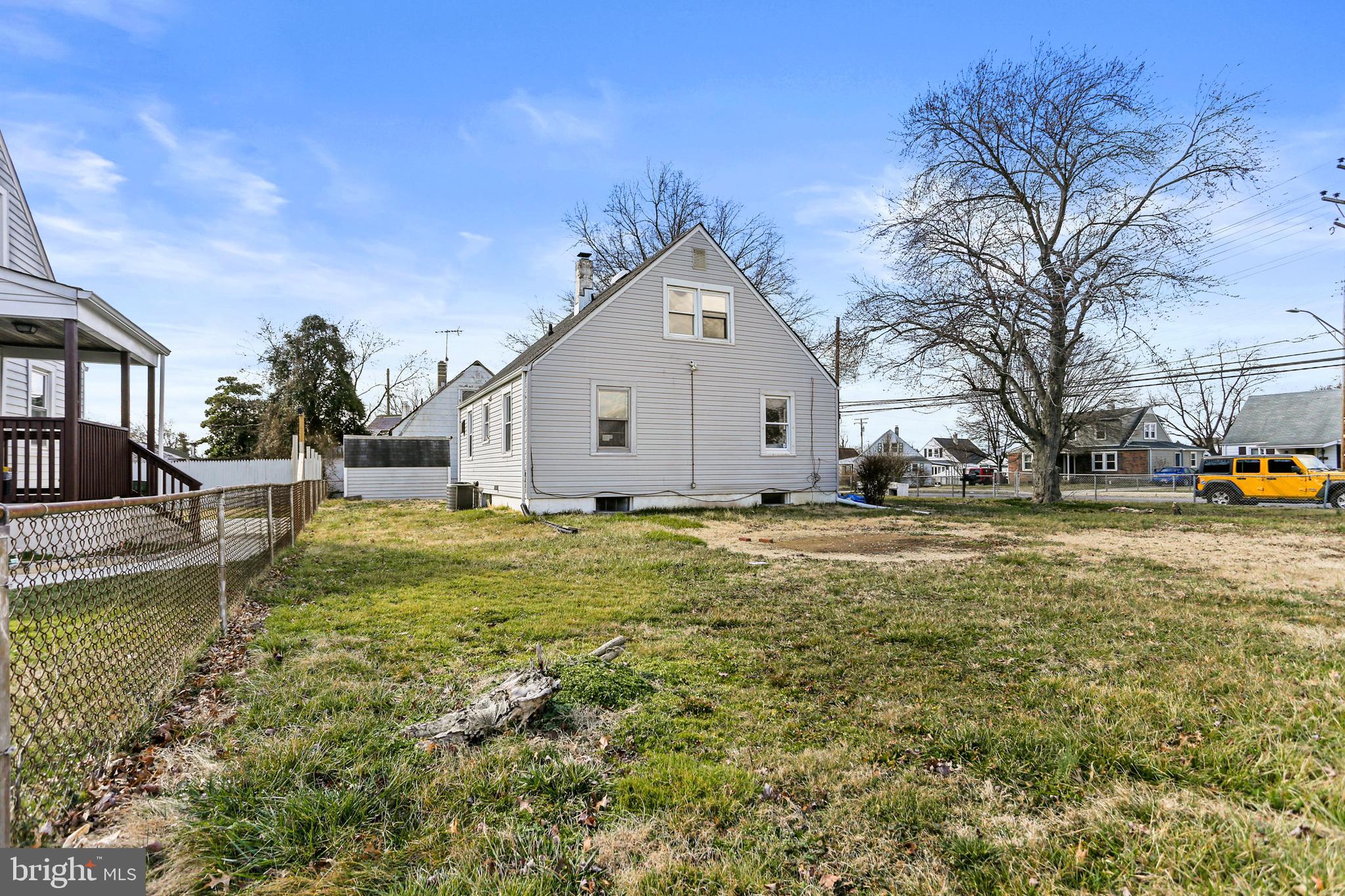 COLONIAL HOUSING - Residential