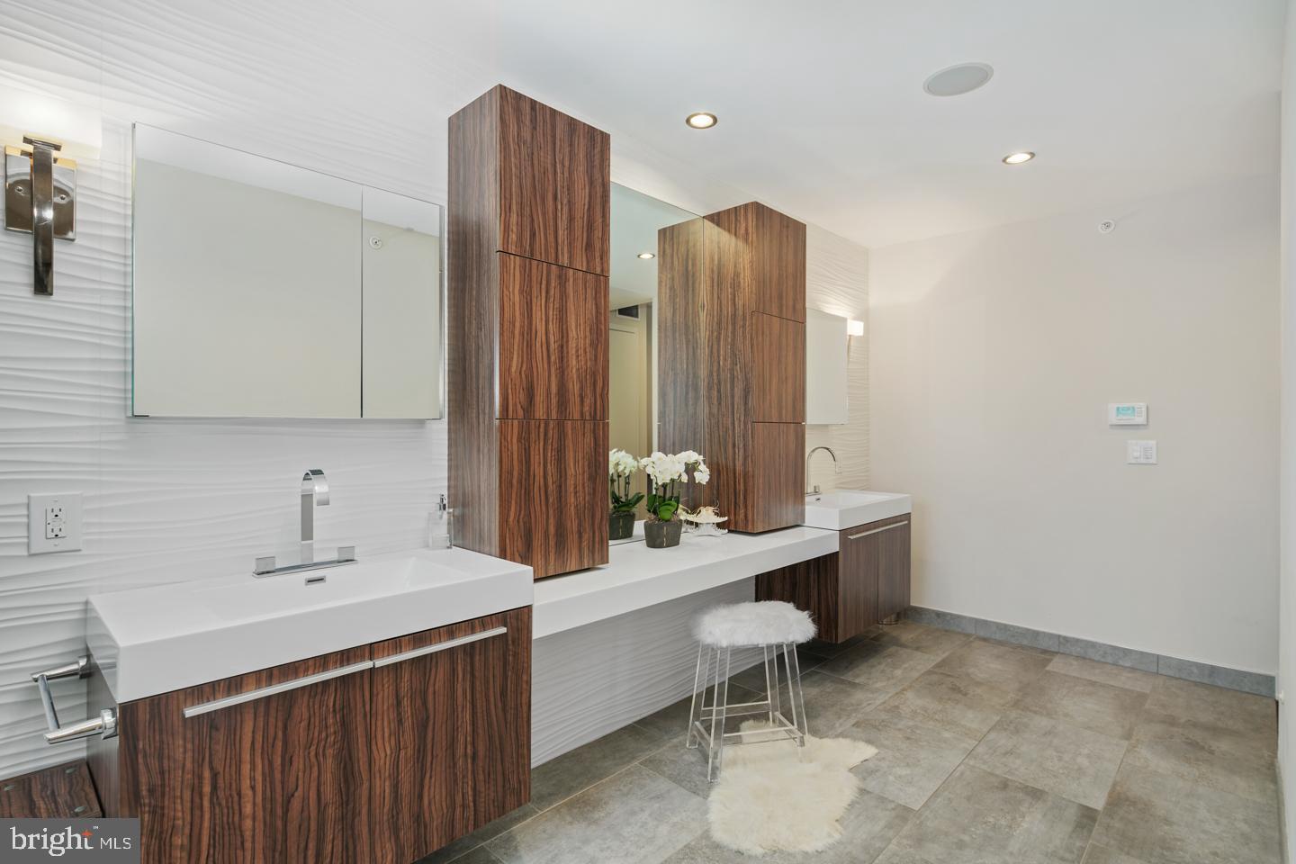 BELLA VISTA - Residential