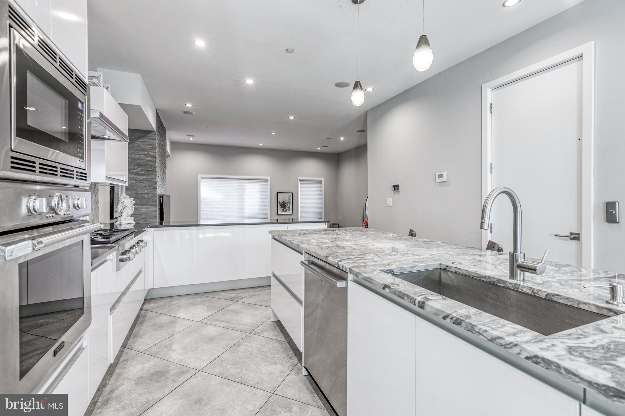 BELLA VISTA - Residential