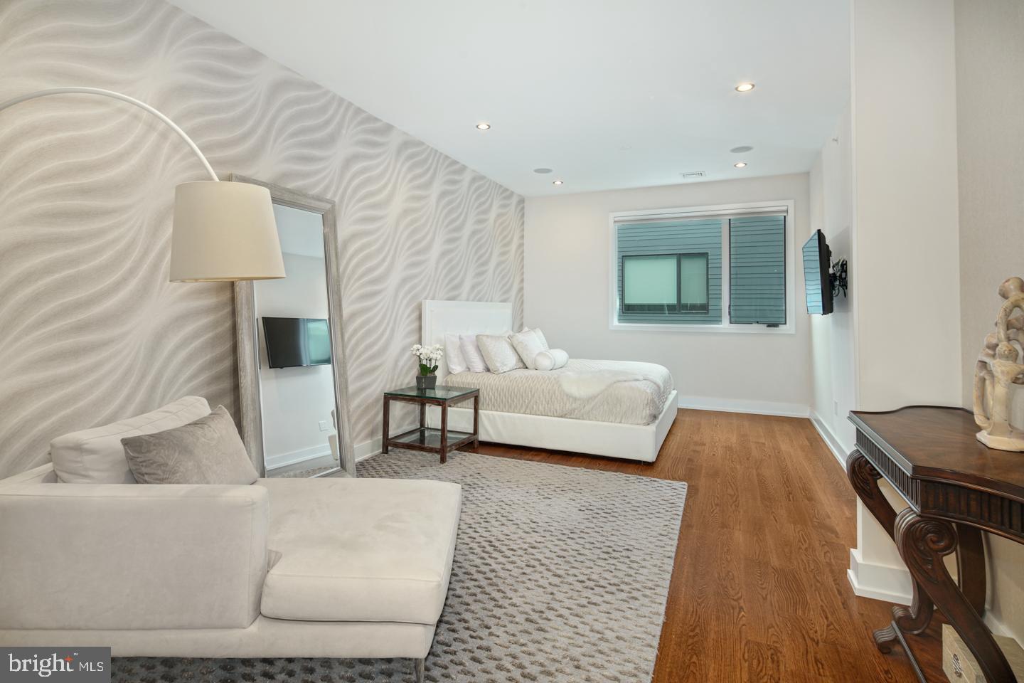 BELLA VISTA - Residential
