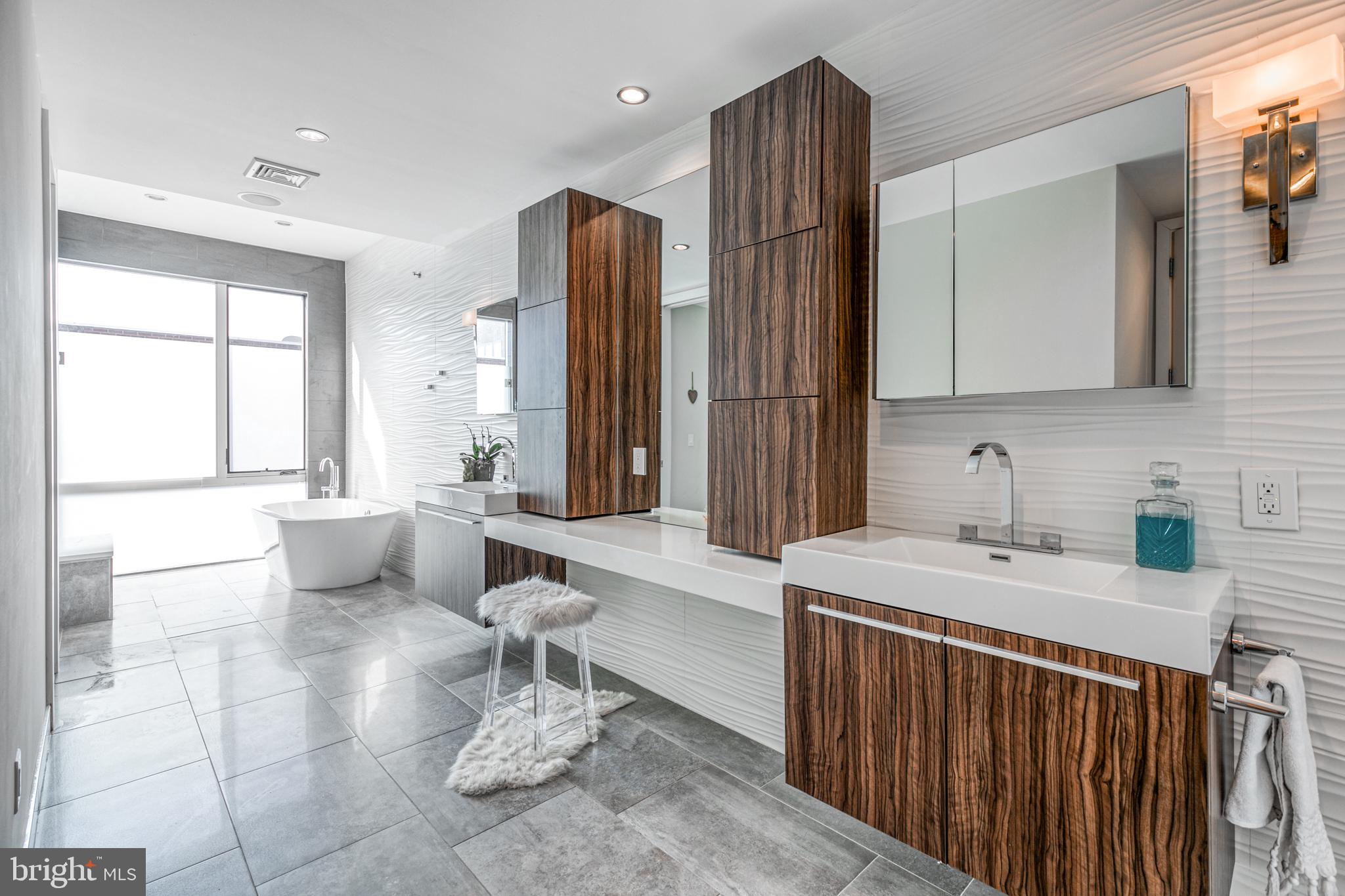 BELLA VISTA - Residential