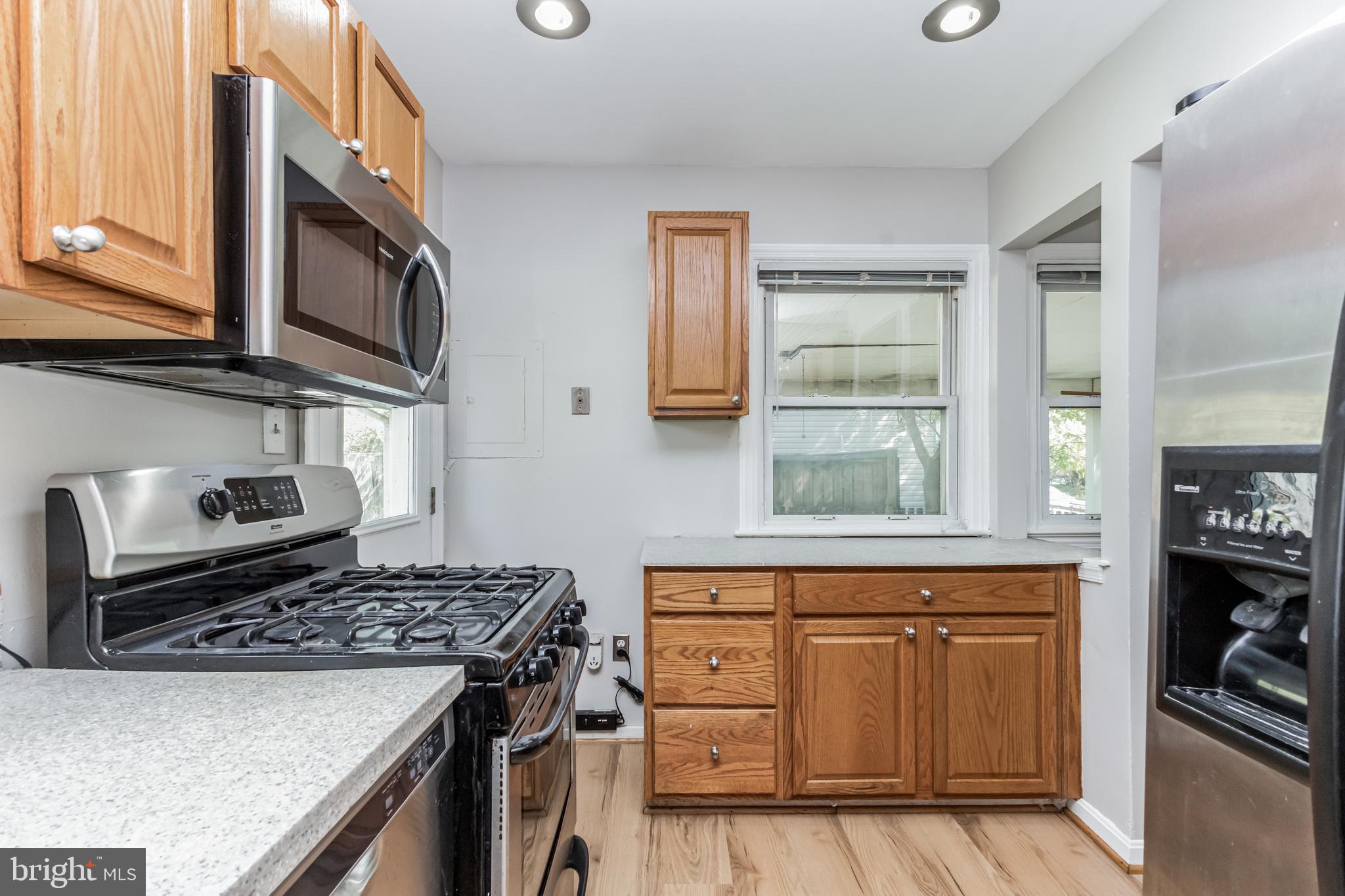 BUCKNELL MANOR - Residential Lease