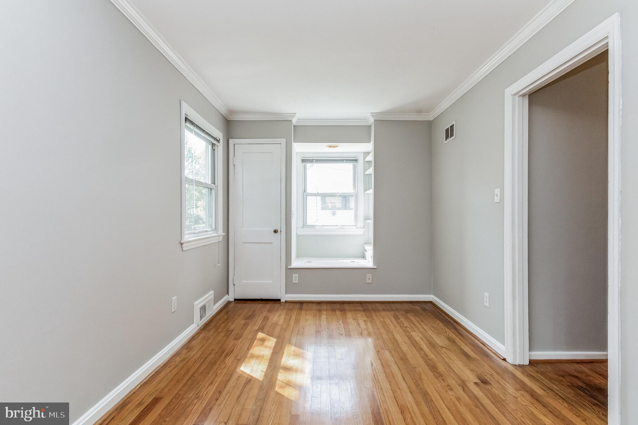 BUCKNELL MANOR - Residential Lease