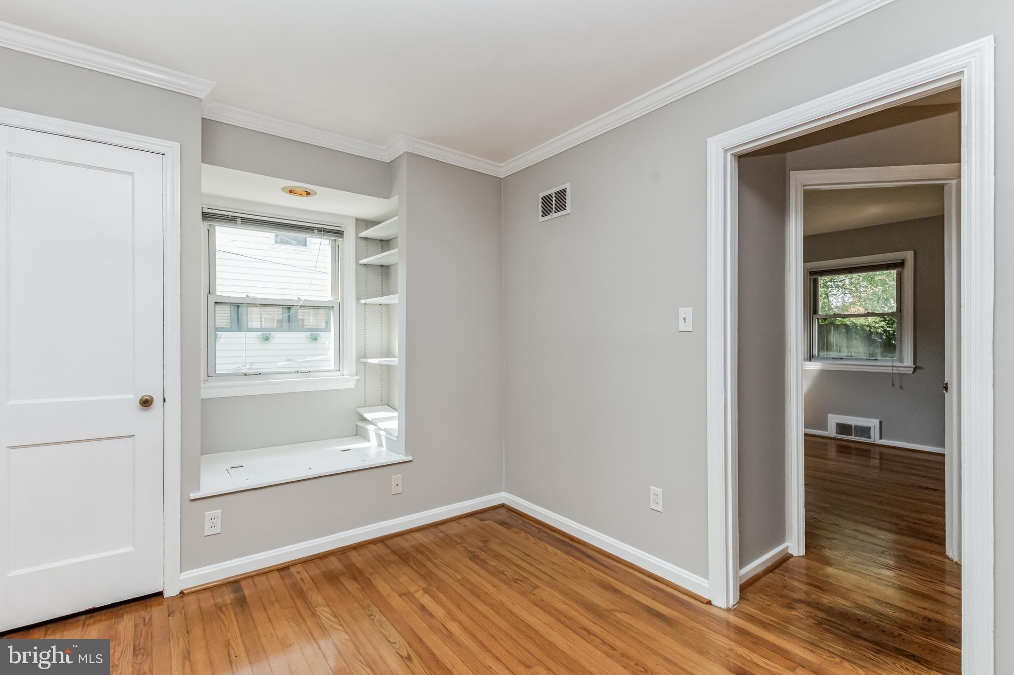 BUCKNELL MANOR - Residential Lease