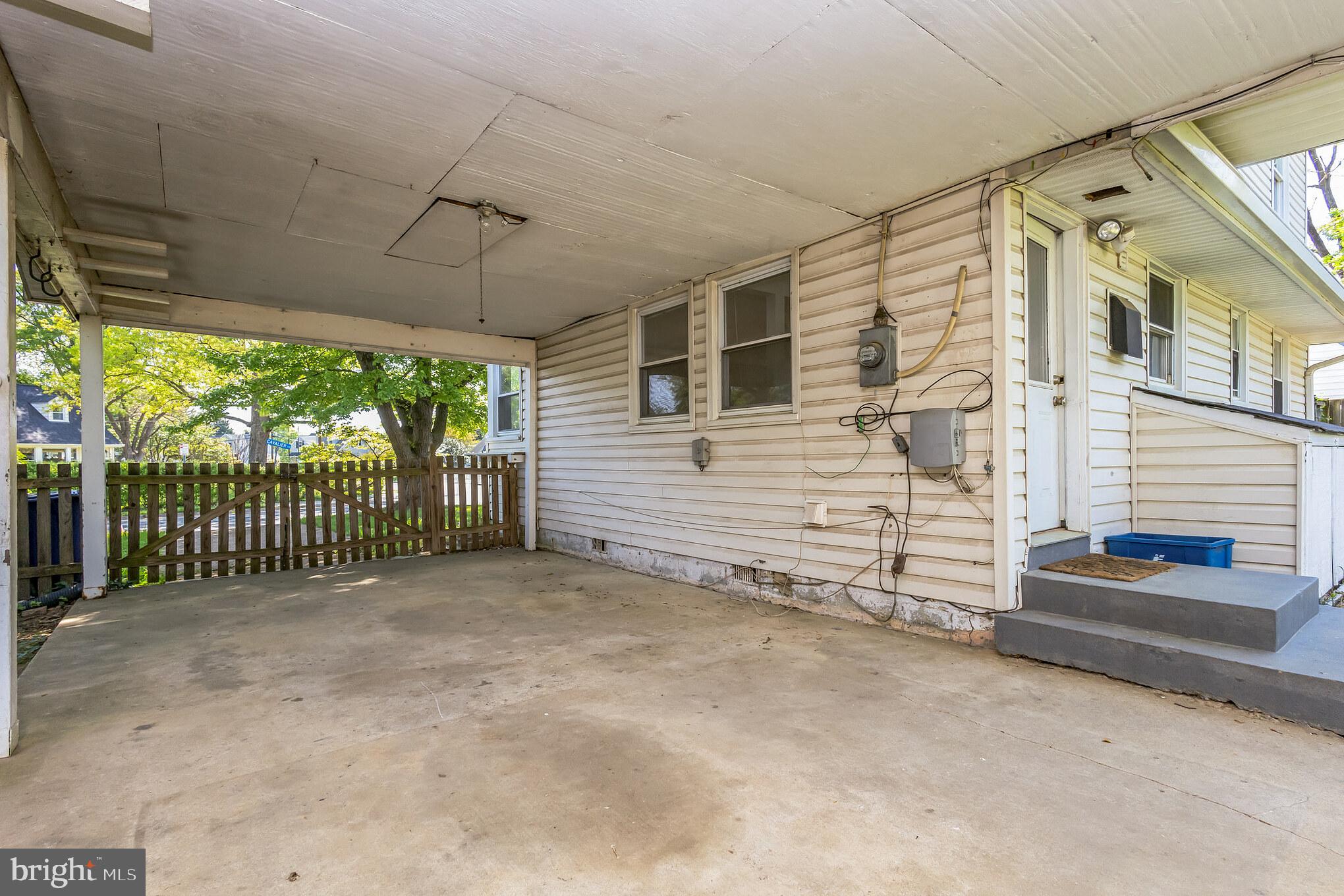 BUCKNELL MANOR - Residential Lease