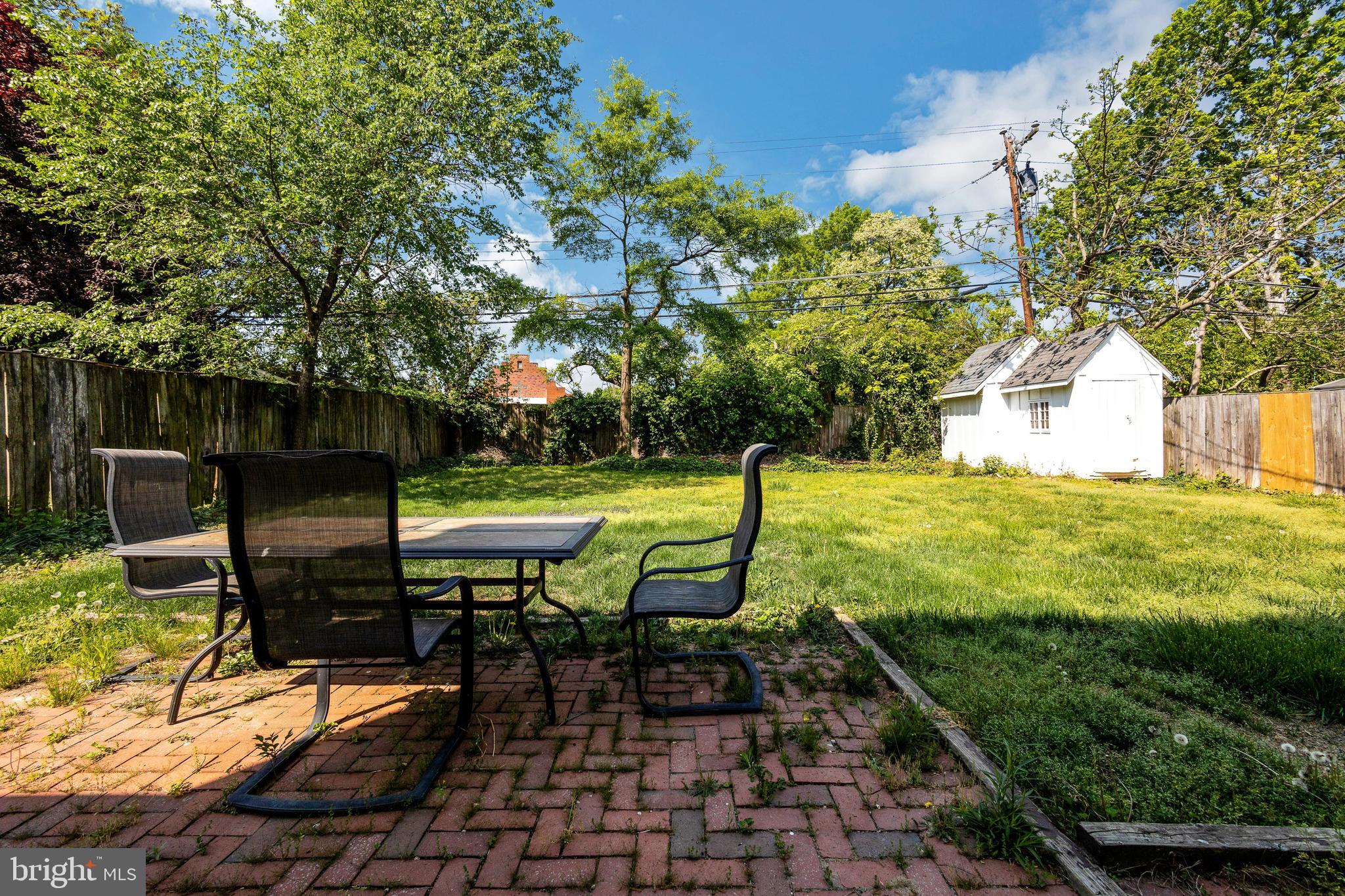 BUCKNELL MANOR - Residential Lease