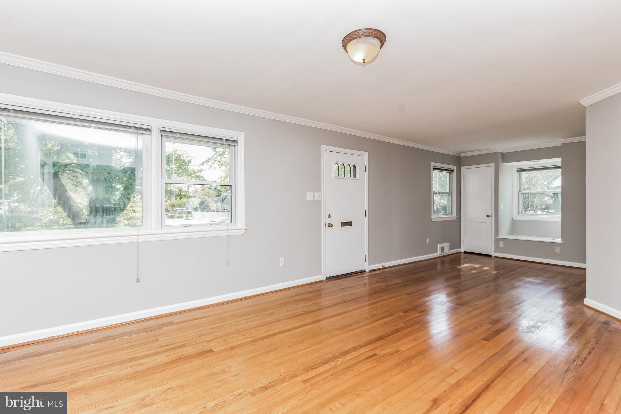 BUCKNELL MANOR - Residential Lease