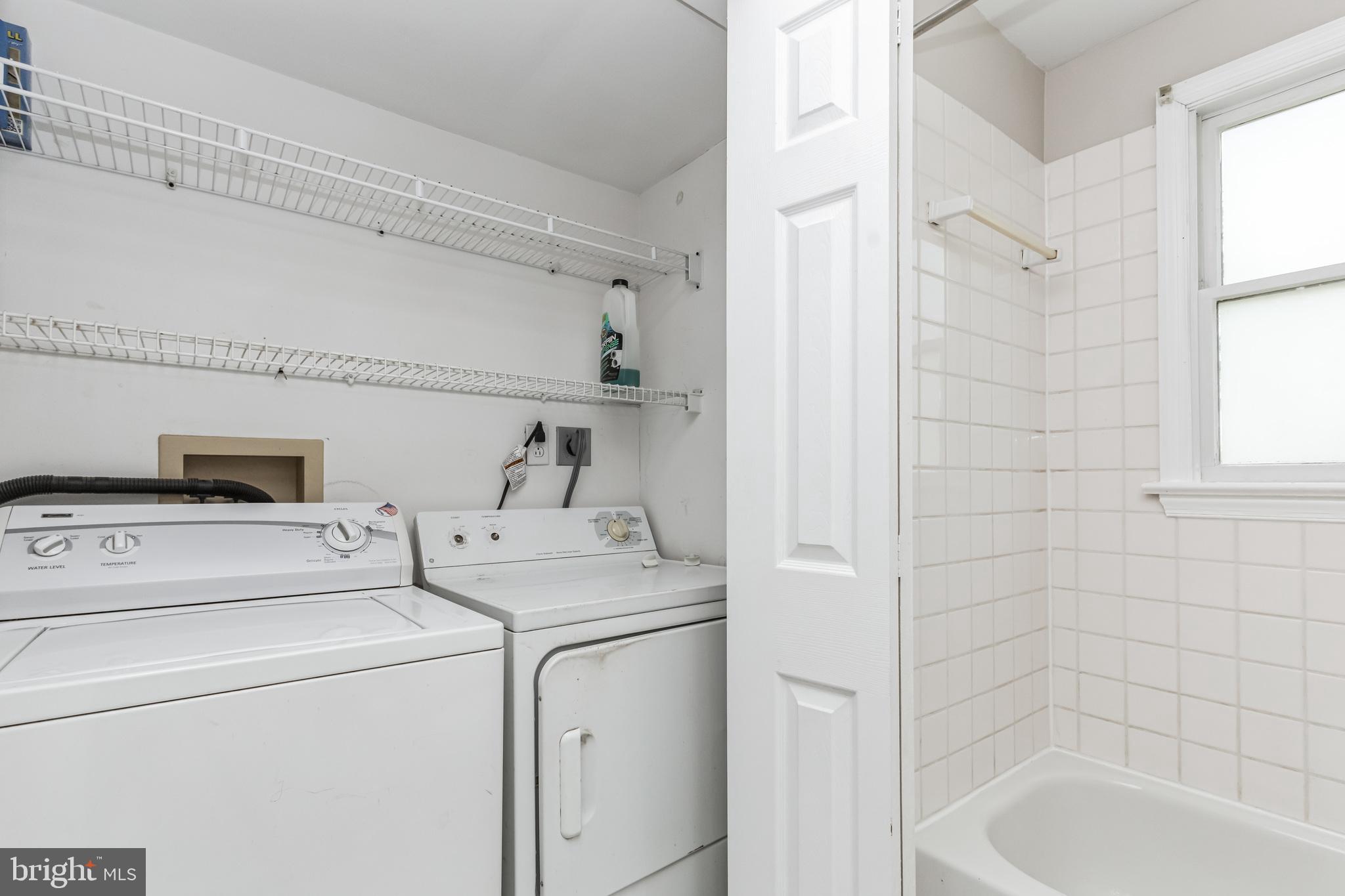 BUCKNELL MANOR - Residential Lease